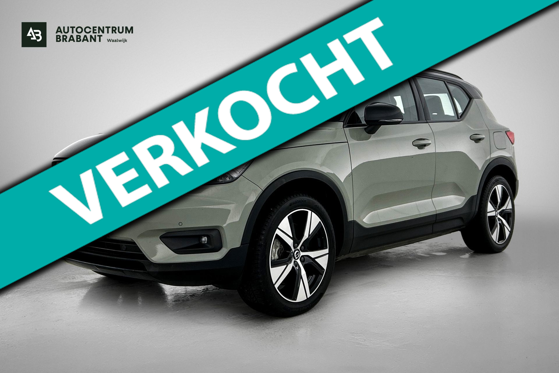 Volvo XC40 Recharge P8 AWD R-Design (PANORAMADAK, STOELVERWARMING, ELEKT. WEGKLAPBARE TREKHAAK, STUURVERWARMING, CAMERA) 2020 - voorkant