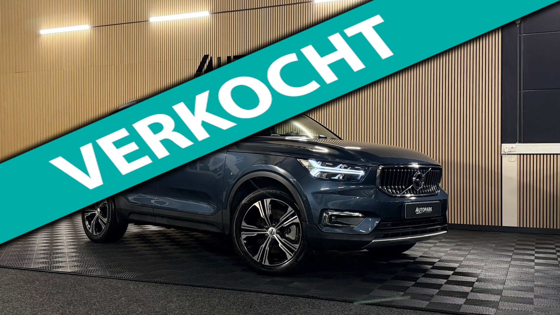 Volvo XC40 1.5 T5 Recharge Inscription Expression PANO|HARMAN KARDON|MEMORY|KEYLESS|360CAM|TREKHAAK|DEALER ONDERHOUDEN|BOMVOL! 2021 - voorkant