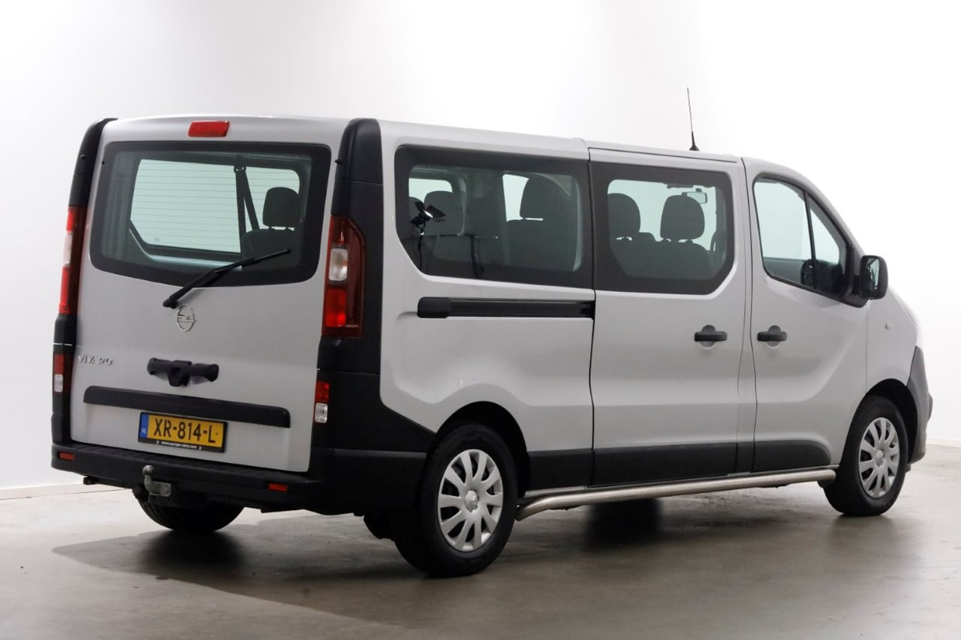Foto van Opel Vivaro-b