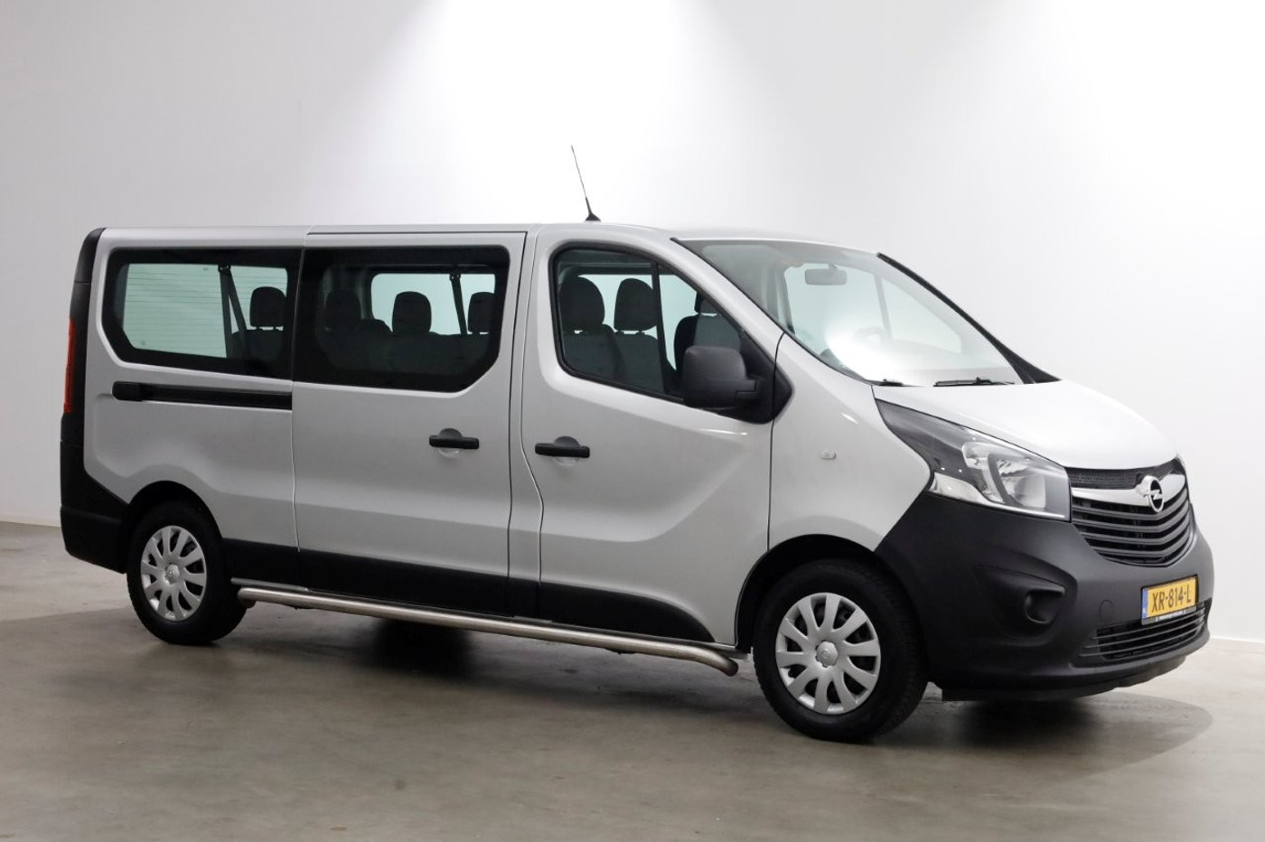 Foto van Opel Vivaro-b