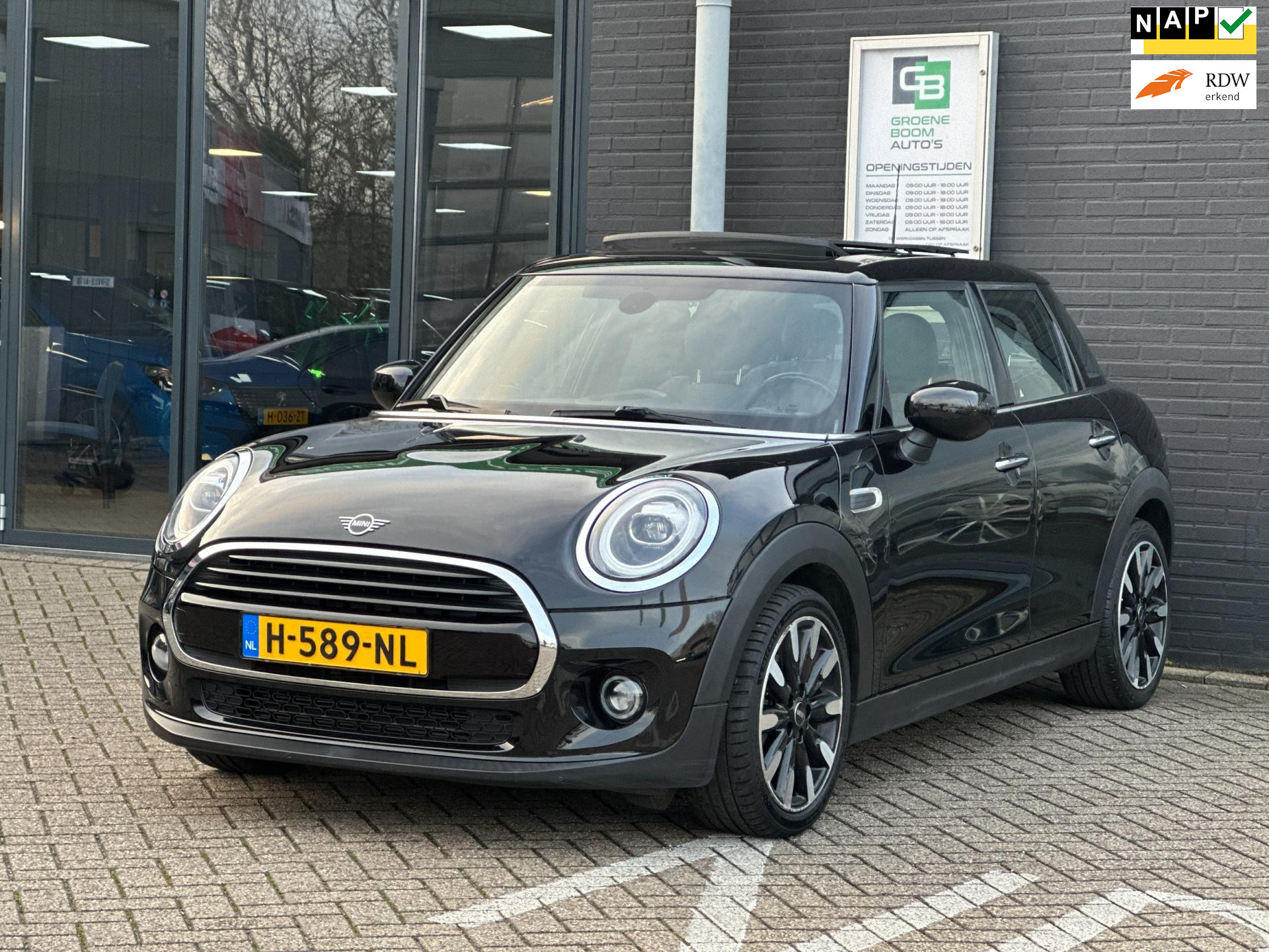 Foto van MINI COOPER