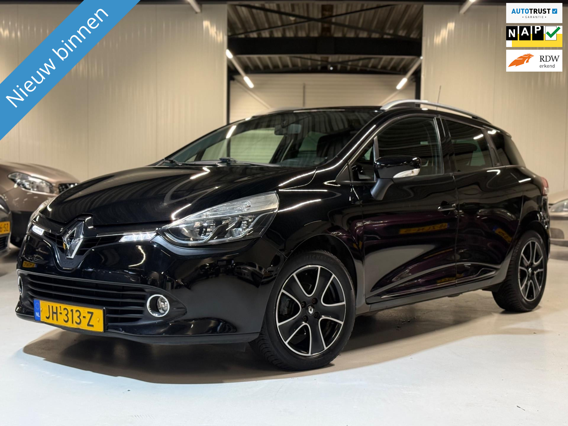 Renault Clio 0.9 TCe Expression Led-Airco-LM Velgen!! 2016 - voorkant