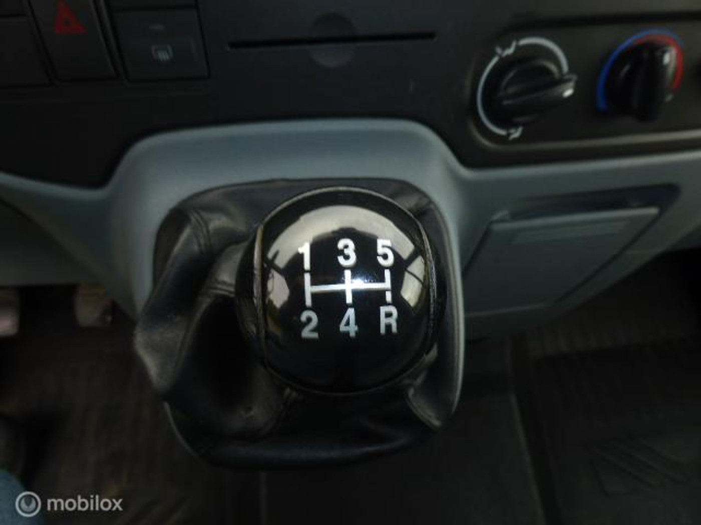 Foto van Ford Transit 260s Van 85dpf LR 4.23