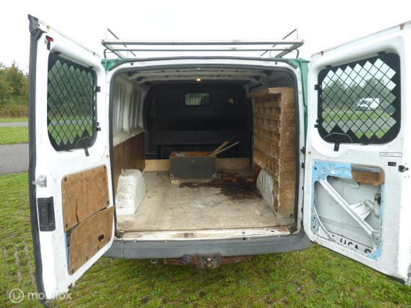Foto van Ford Transit 260s Van 85dpf LR 4.23