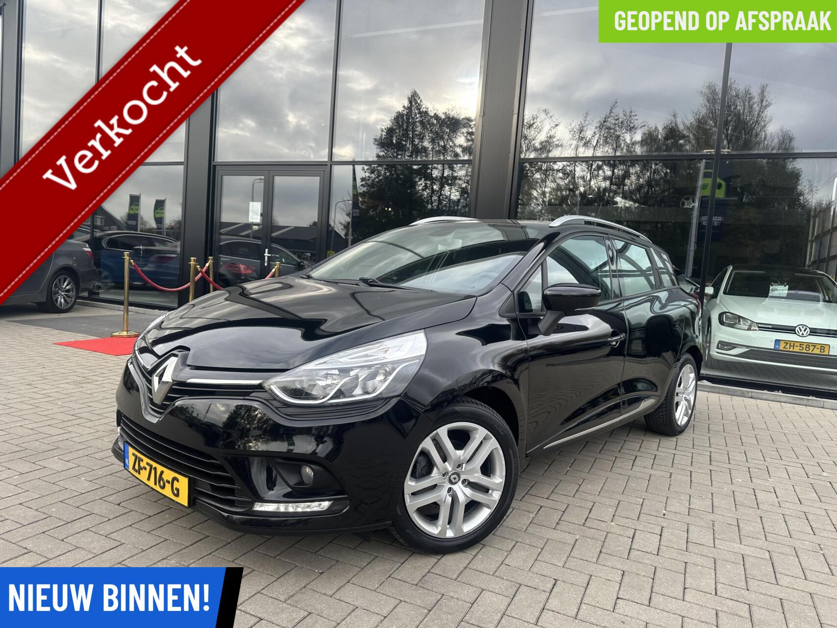 Renault Clio TCe 90 Limited|Stoelverwarming|Navi|Clima 2018 - voorkant