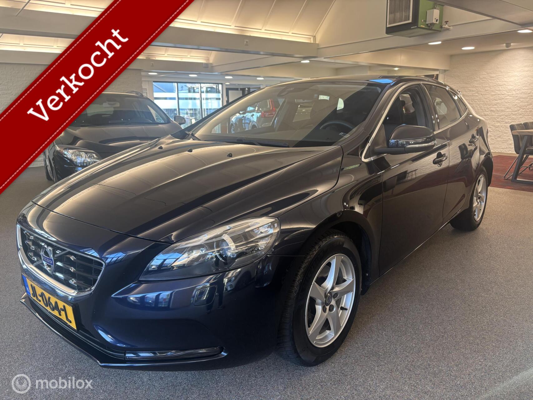 Volvo V40 2.0 T3 Momentum 2016 - voorkant