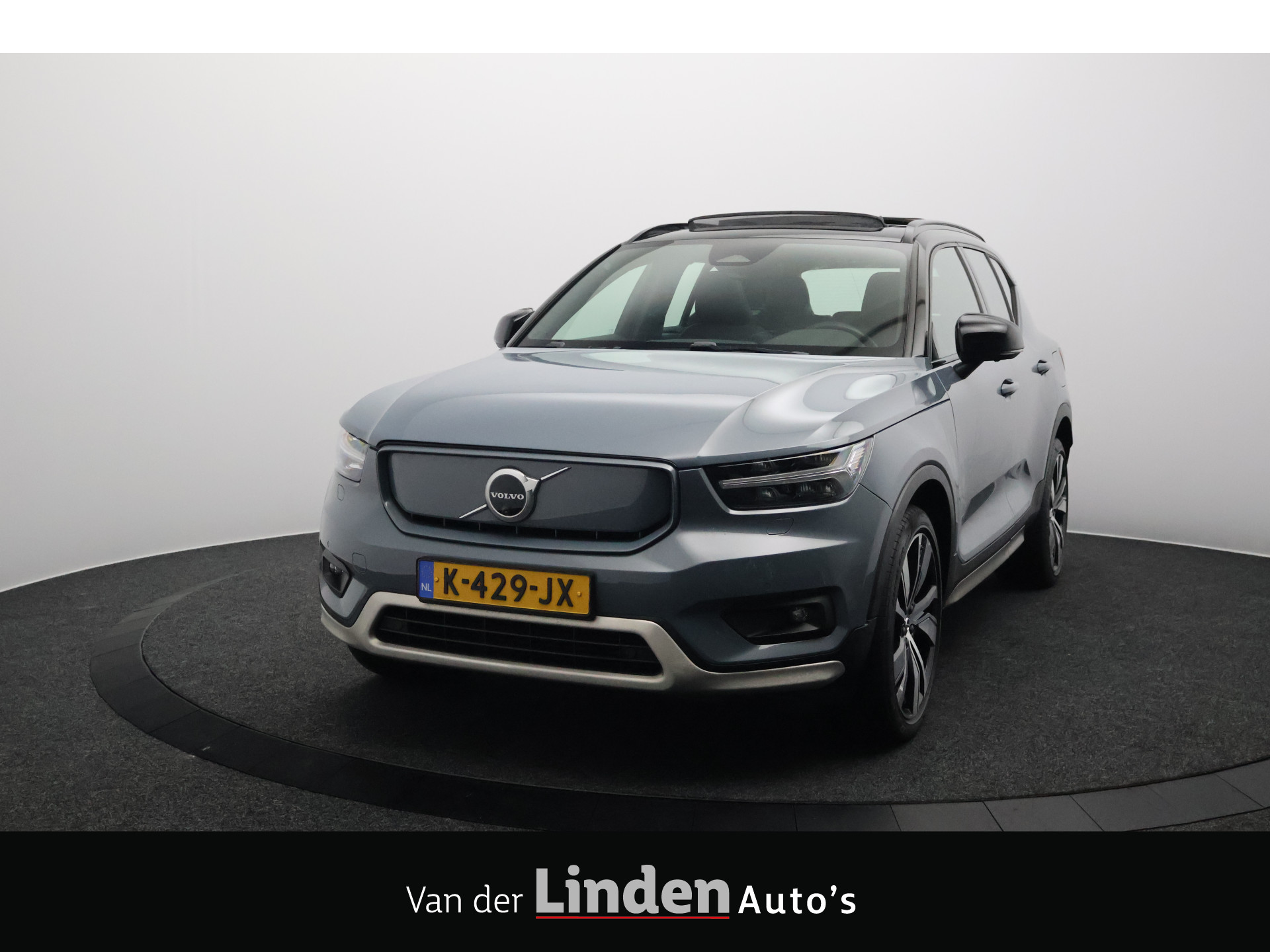 Volvo XC40 Recharge P8 408PK AWD R-Design SOH 93,2% | Warmtepomp | Panoramadak | Leer | Harman/Kardon | 360° Camera 2020 - voorkant