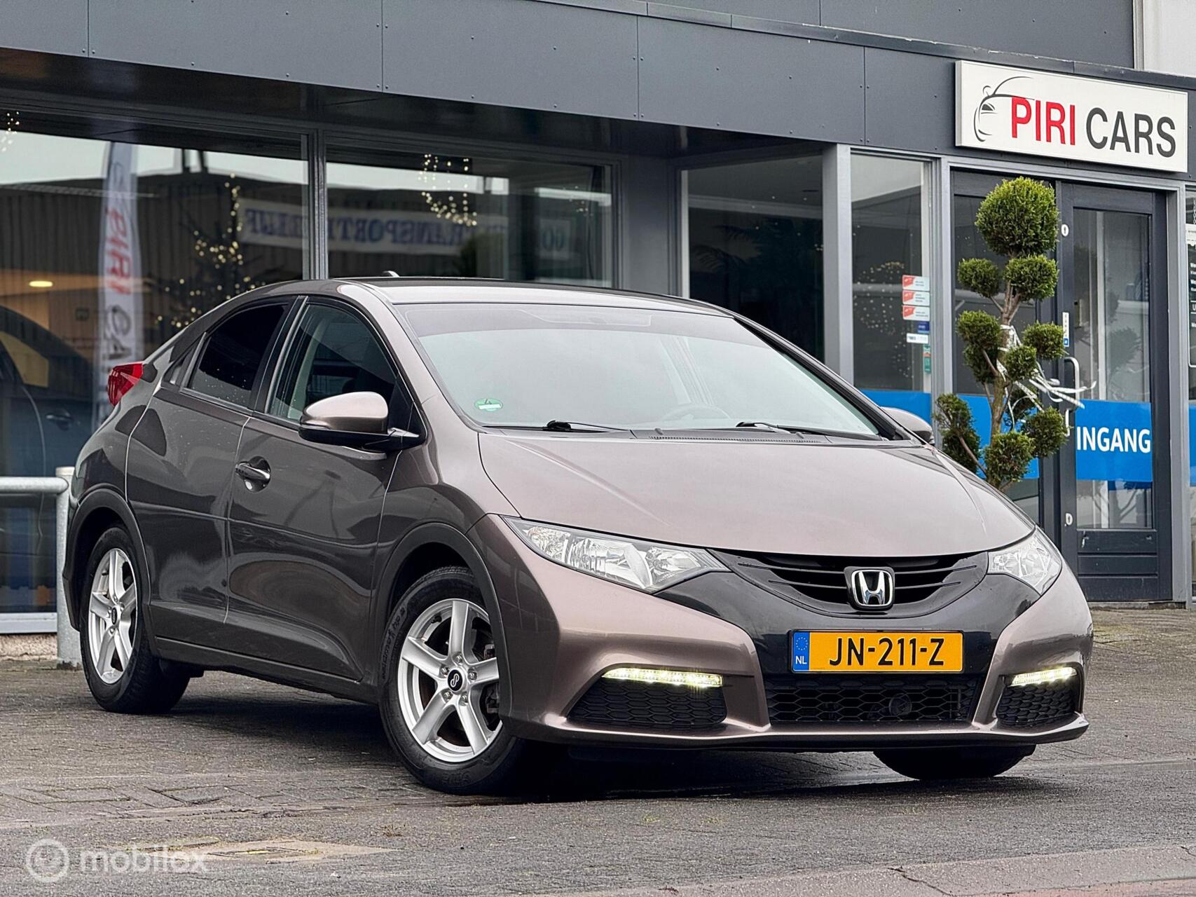Foto van HONDA CIVIC 5DR