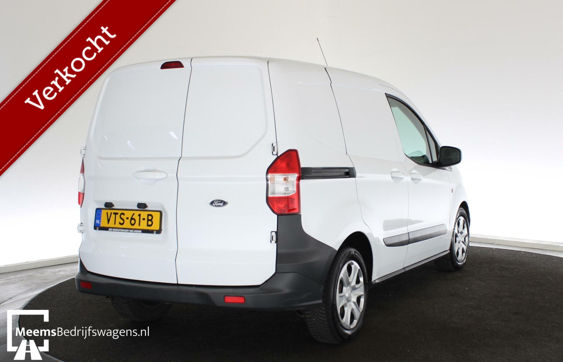 Foto van Ford Transit Courier Airco Cruise Stoelverw Bleut