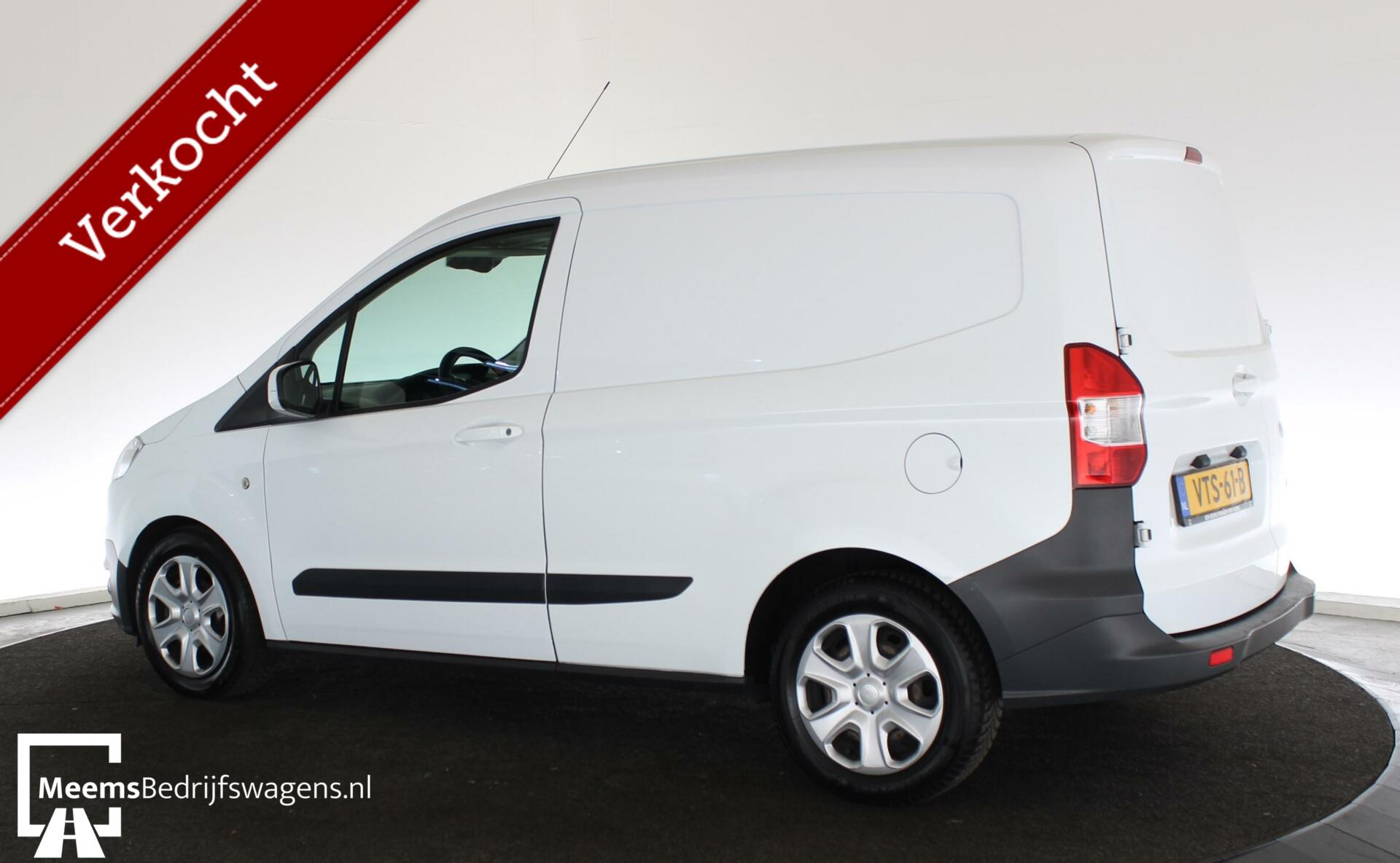 Foto van Ford Transit Courier Airco Cruise Stoelverw Bleut