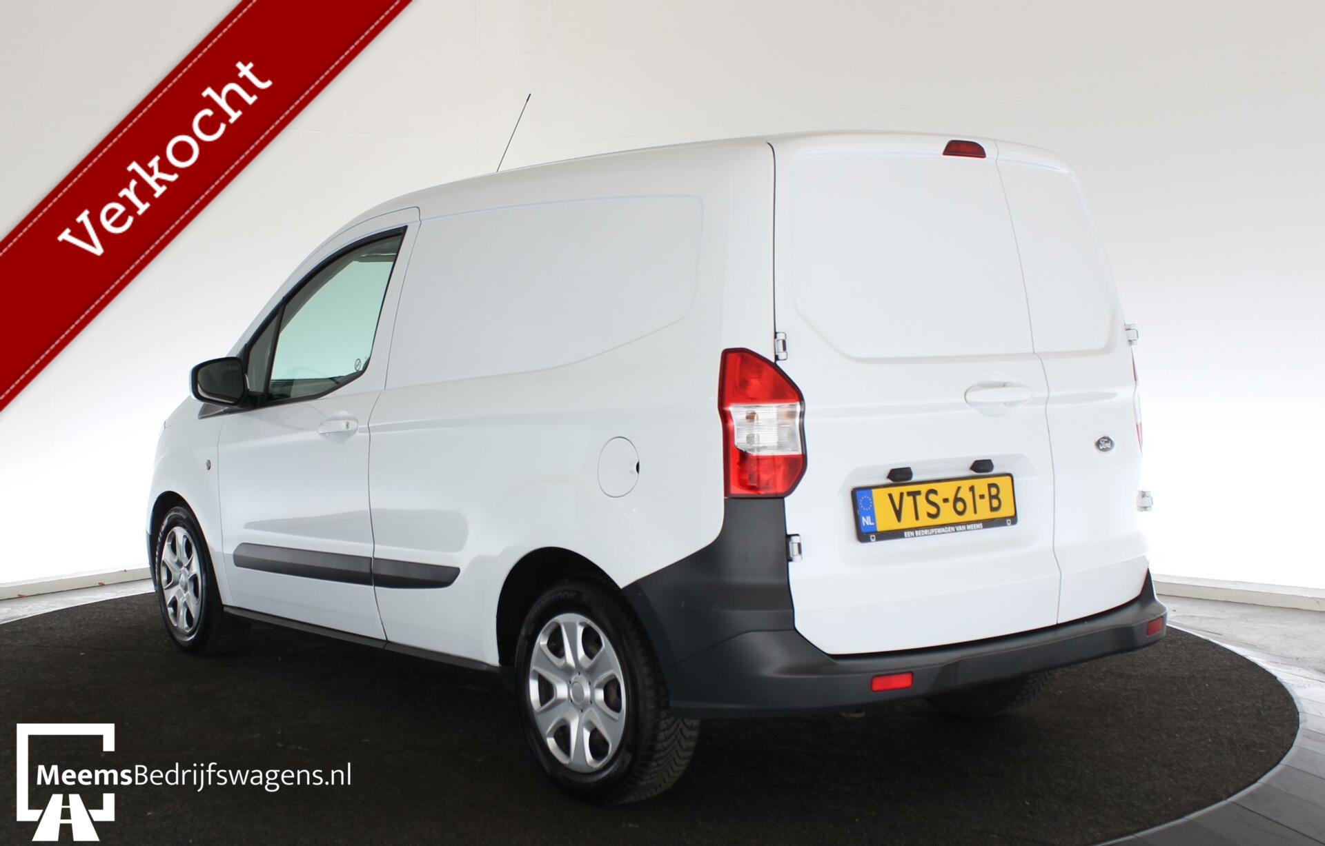 Foto van Ford Transit Courier Airco Cruise Stoelverw Bleut