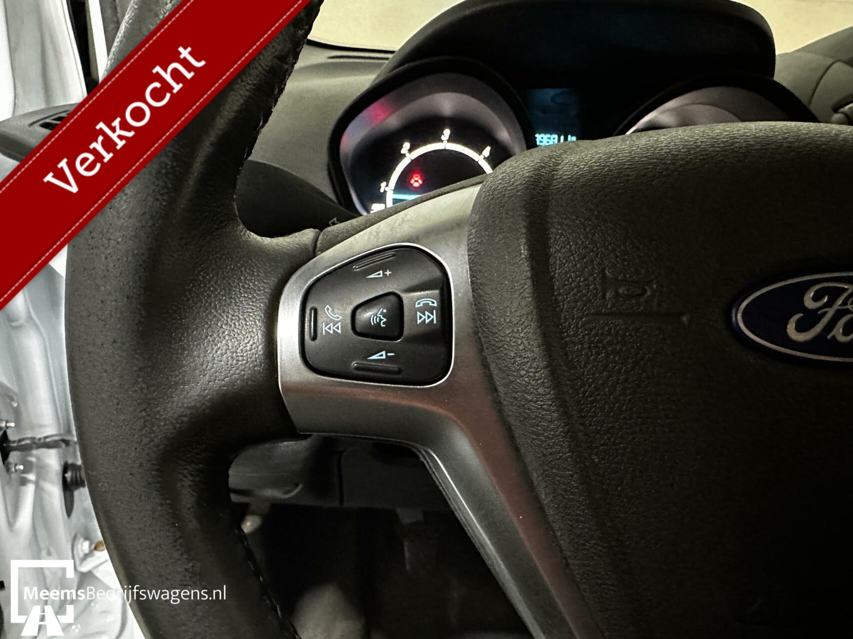 Foto van Ford Transit Courier Airco Cruise Stoelverw Bleut