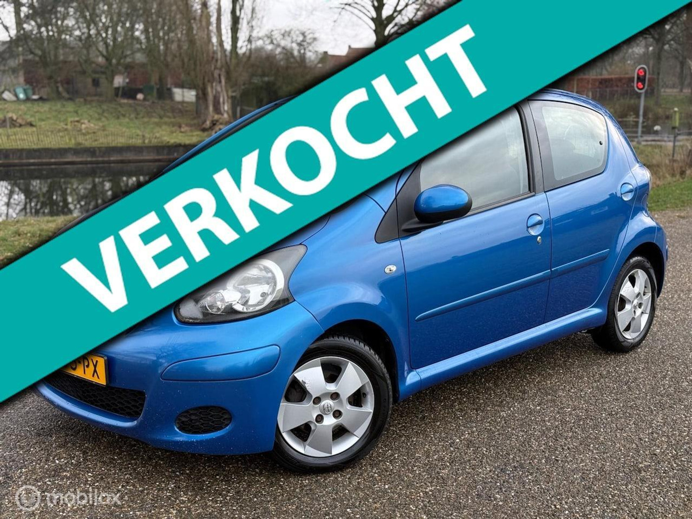 Toyota Toyota Aygo 1.0-12V Comfort|Automaat|5 deurs | Apk 2009 - voorkant