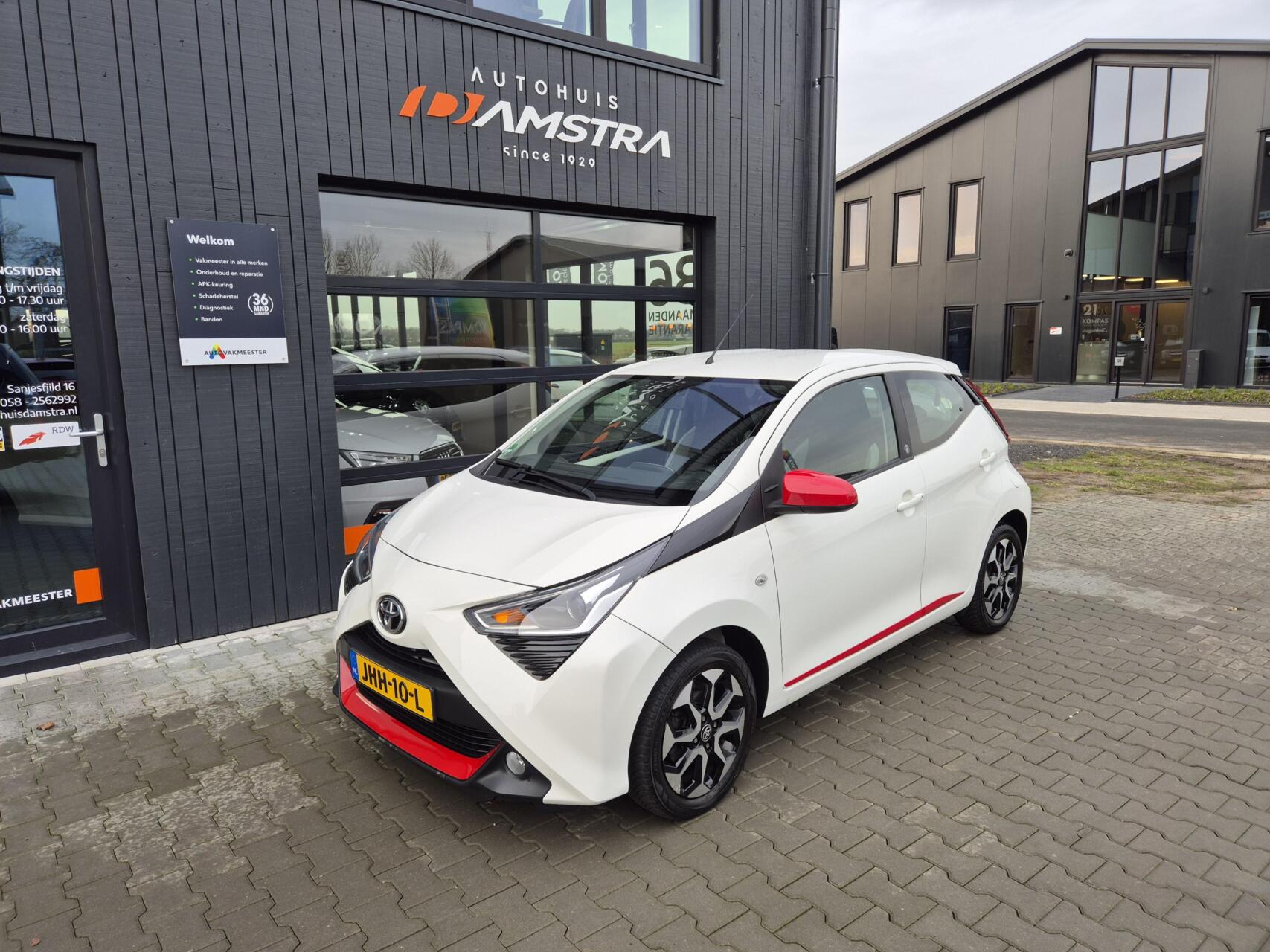 Toyota Toyota Aygo 1.0 VVT-i x-clusiv|Automaat|Airco|Camera|Trekhaak| 2021 - voorkant