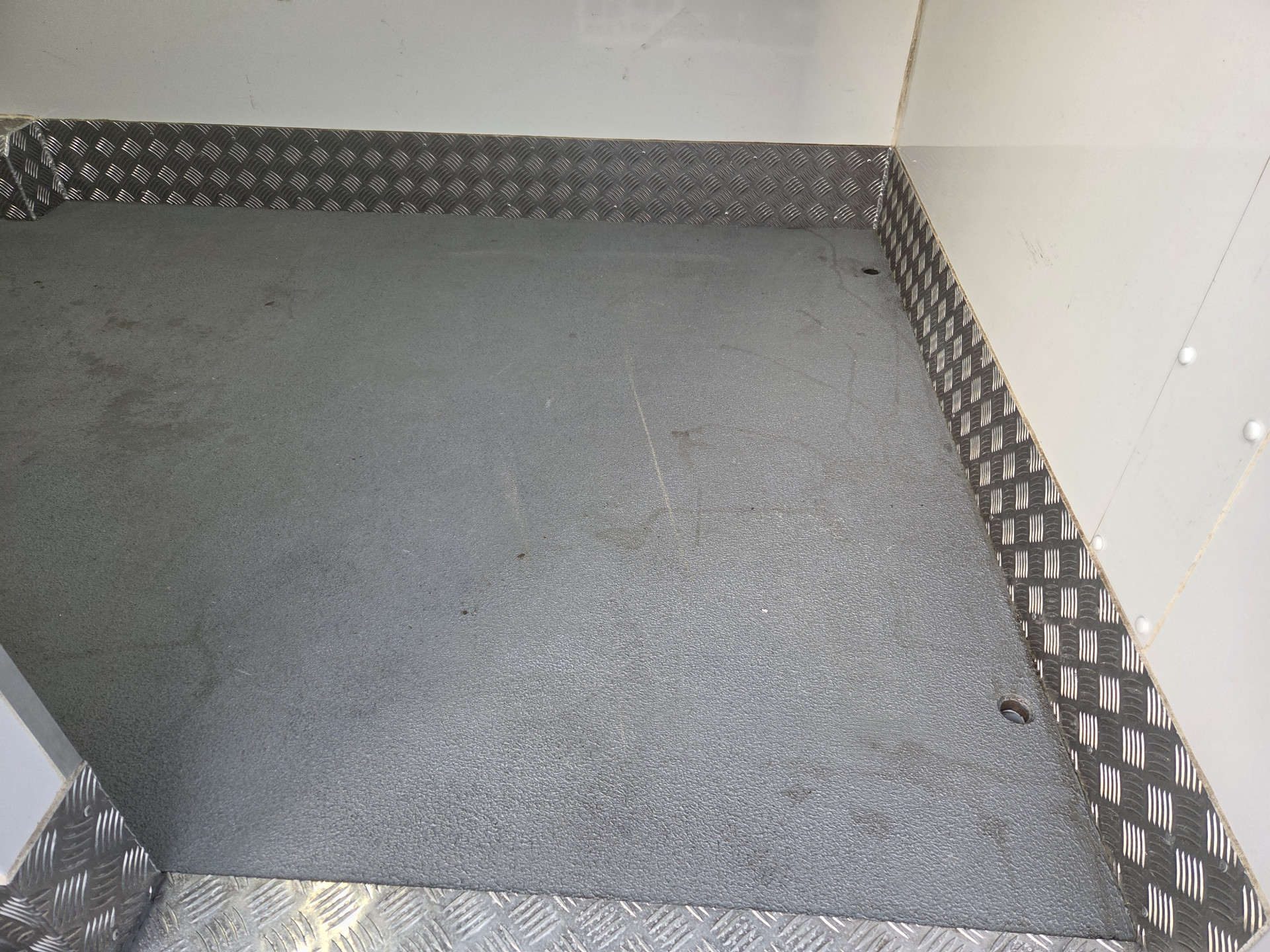 Foto van Maxus Edeliver 9