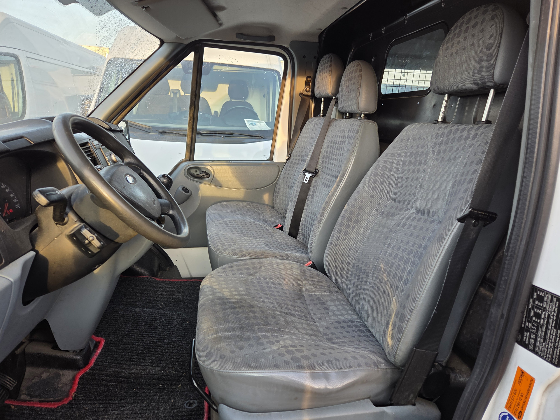 Foto van Ford Transit 300s FD Van LR 115dpf 4.36