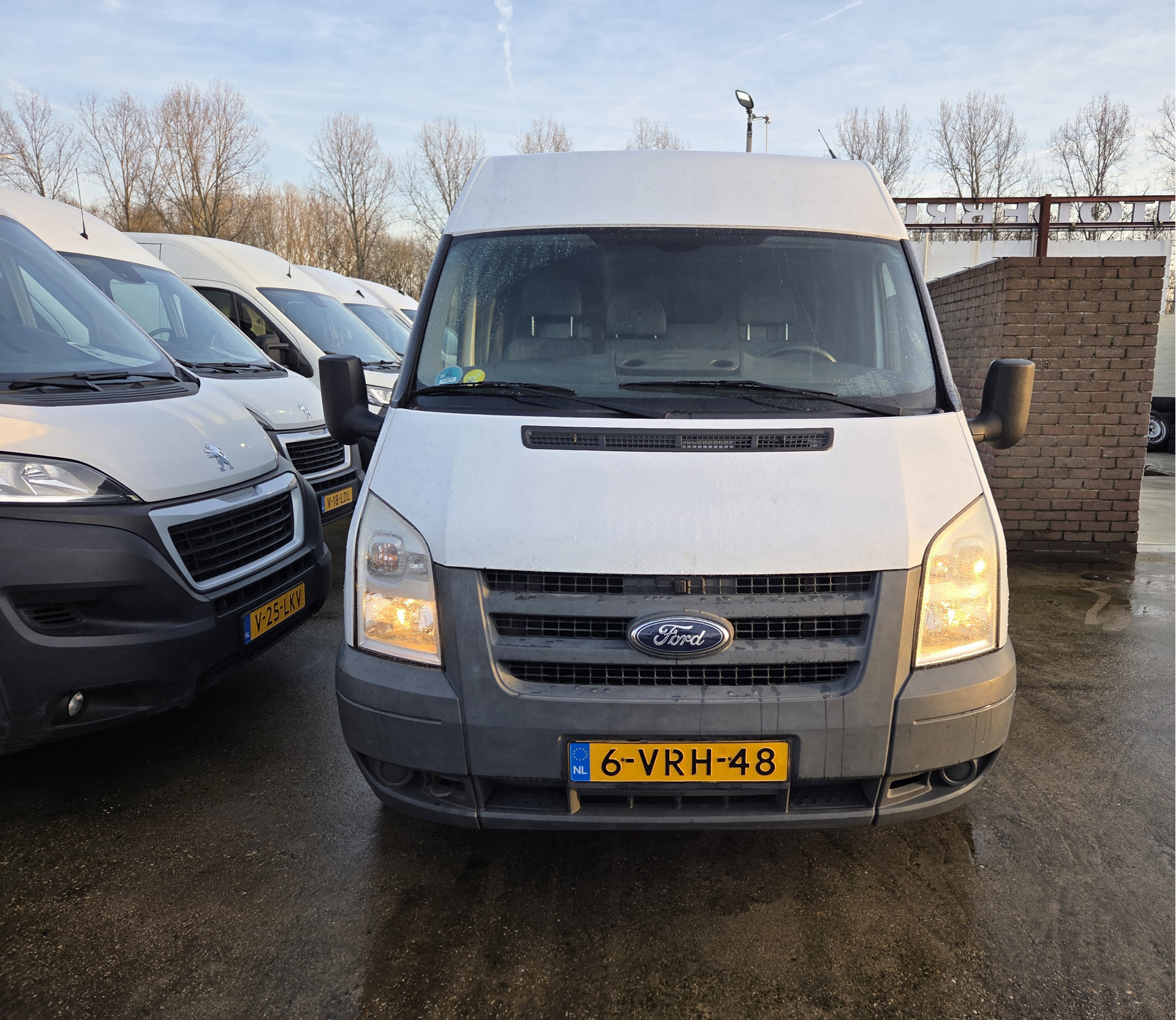 Foto van Ford Transit 300s FD Van LR 115dpf 4.36