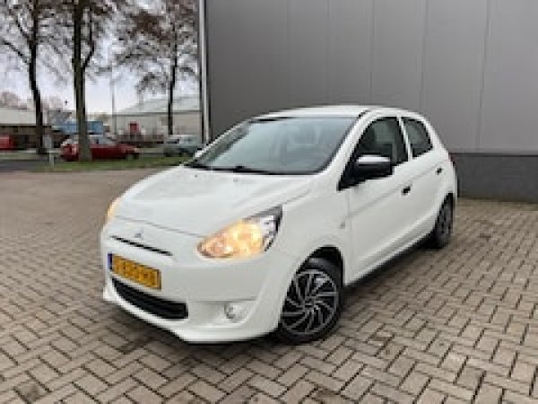 Foto van Mitsubishi Space Star