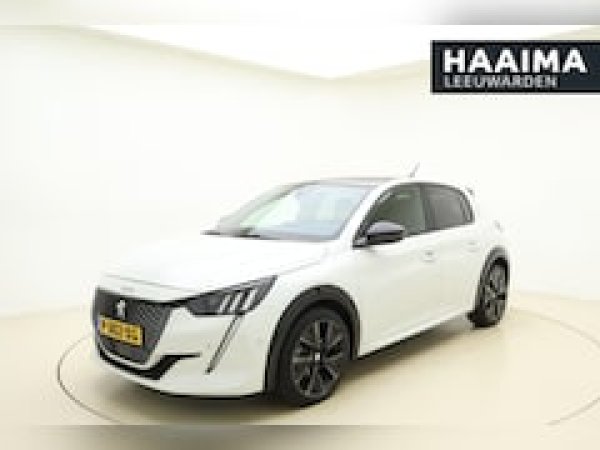 Peugeot 208 1.2 PureTech GT Pack 2022 - voorkant