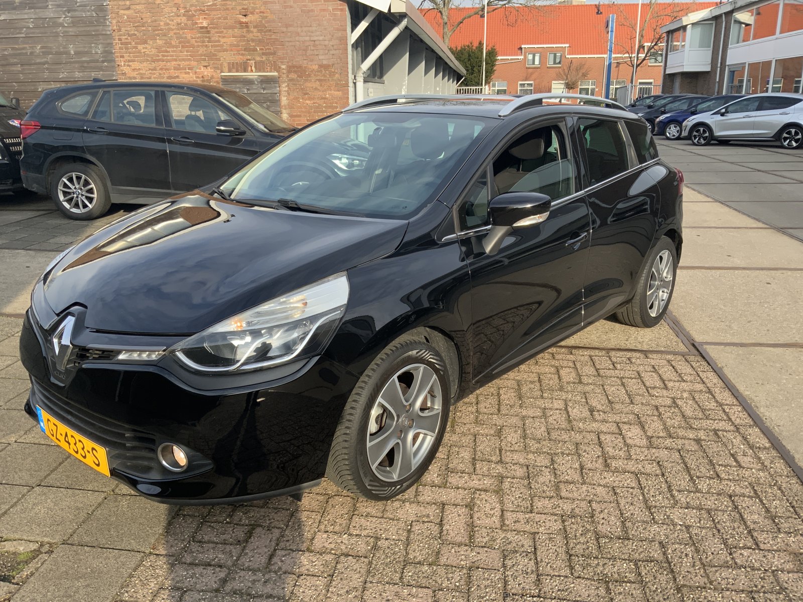 Renault Clio Estate 0.9 TCe Night&Day 2015 - voorkant