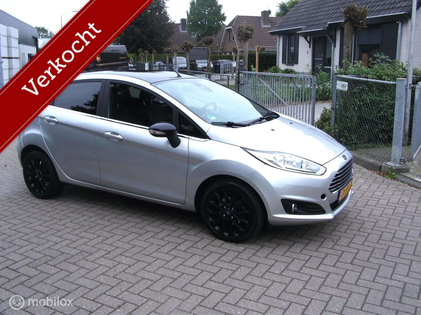 Ford Fiesta 1.0 EcoBoost Silver Edition 81123 km nap 2016 - voorkant
