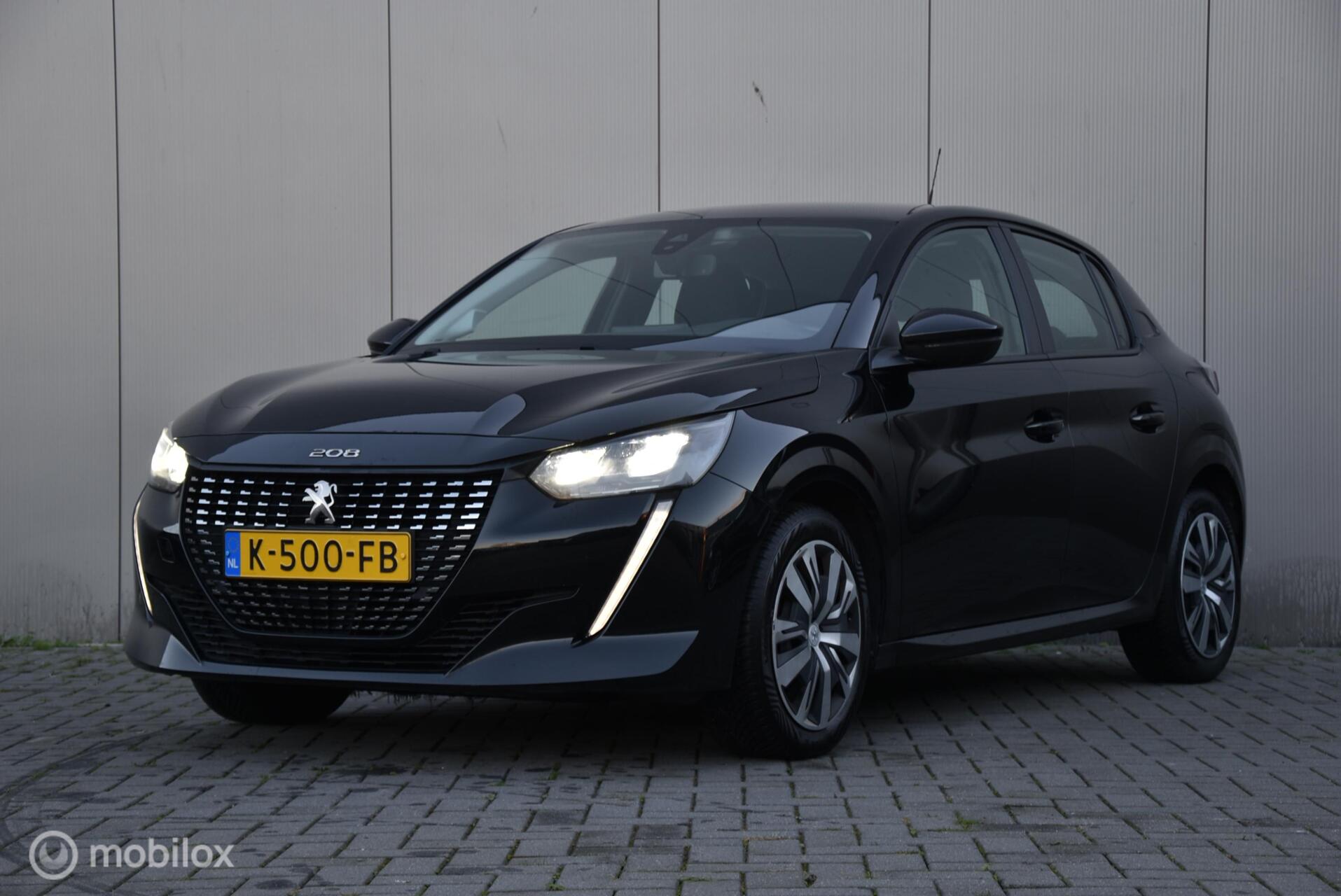 Peugeot 208 1.2 | Carplay | Cruise| LED koplampen 2021 - voorkant