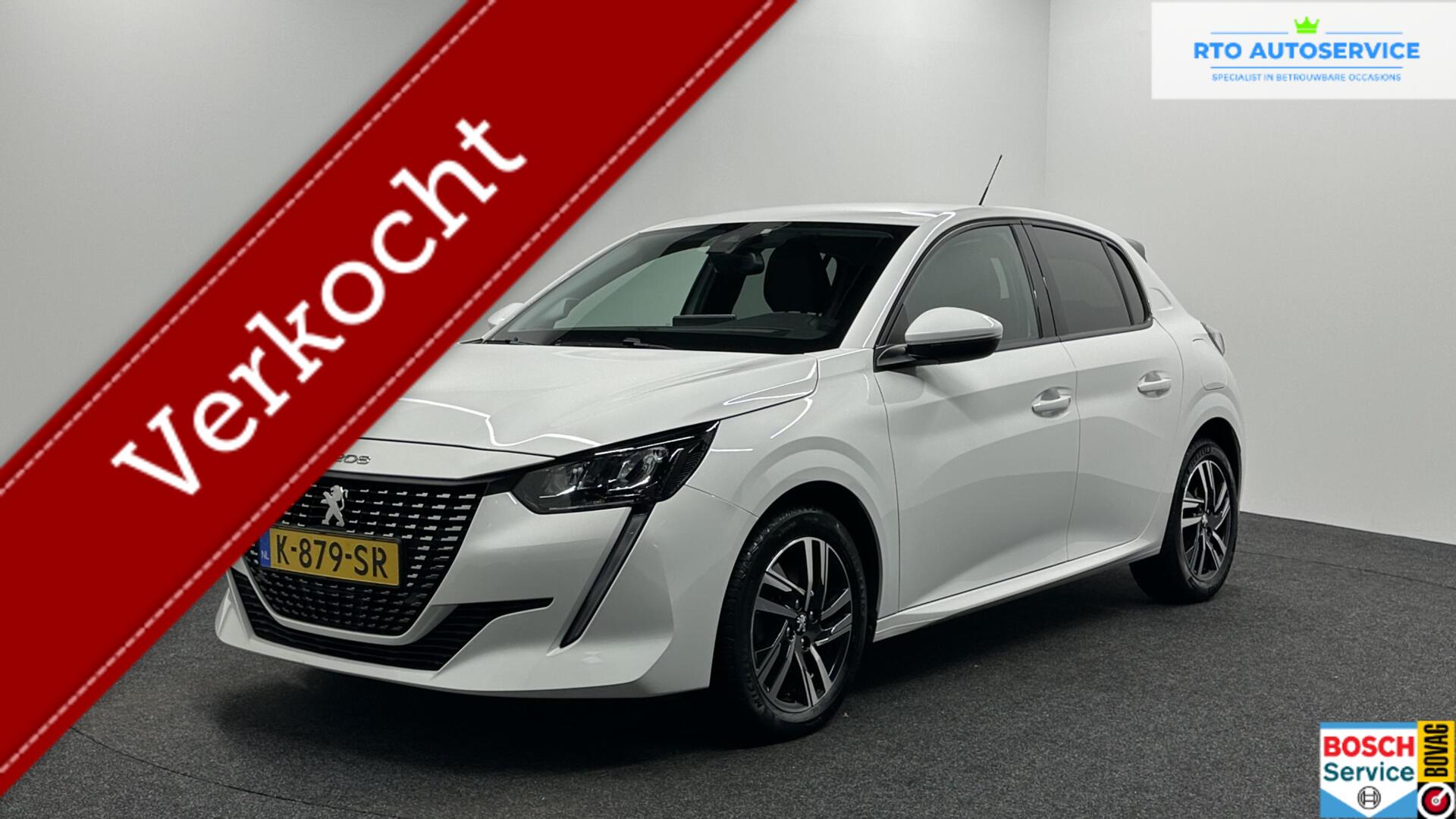Peugeot 208 1.2 PureTech Blue Lease Allure NAVI CRUISE CARPLAY LM STOELVERWARMING. 2021 - voorkant