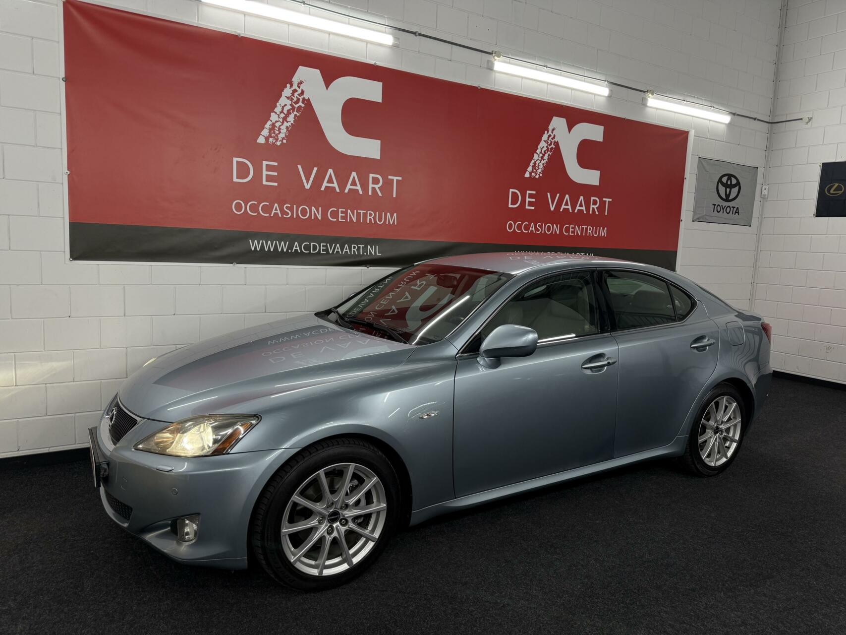 Foto van Lexus IS