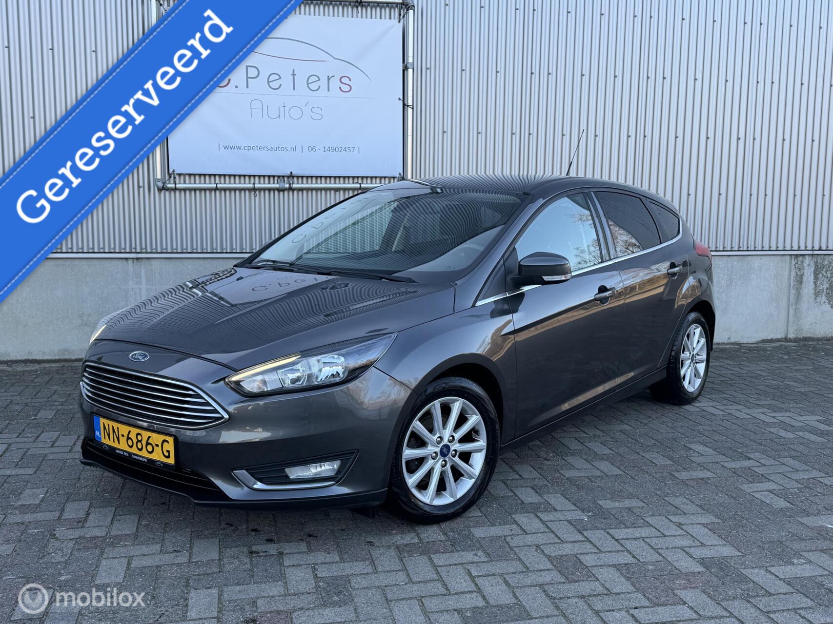 Ford Focus 1.5 TDCI Titanium 2017 / Keyless / Navigatie / Carplay / Cruisecontrol / NAP 2017 - voorkant