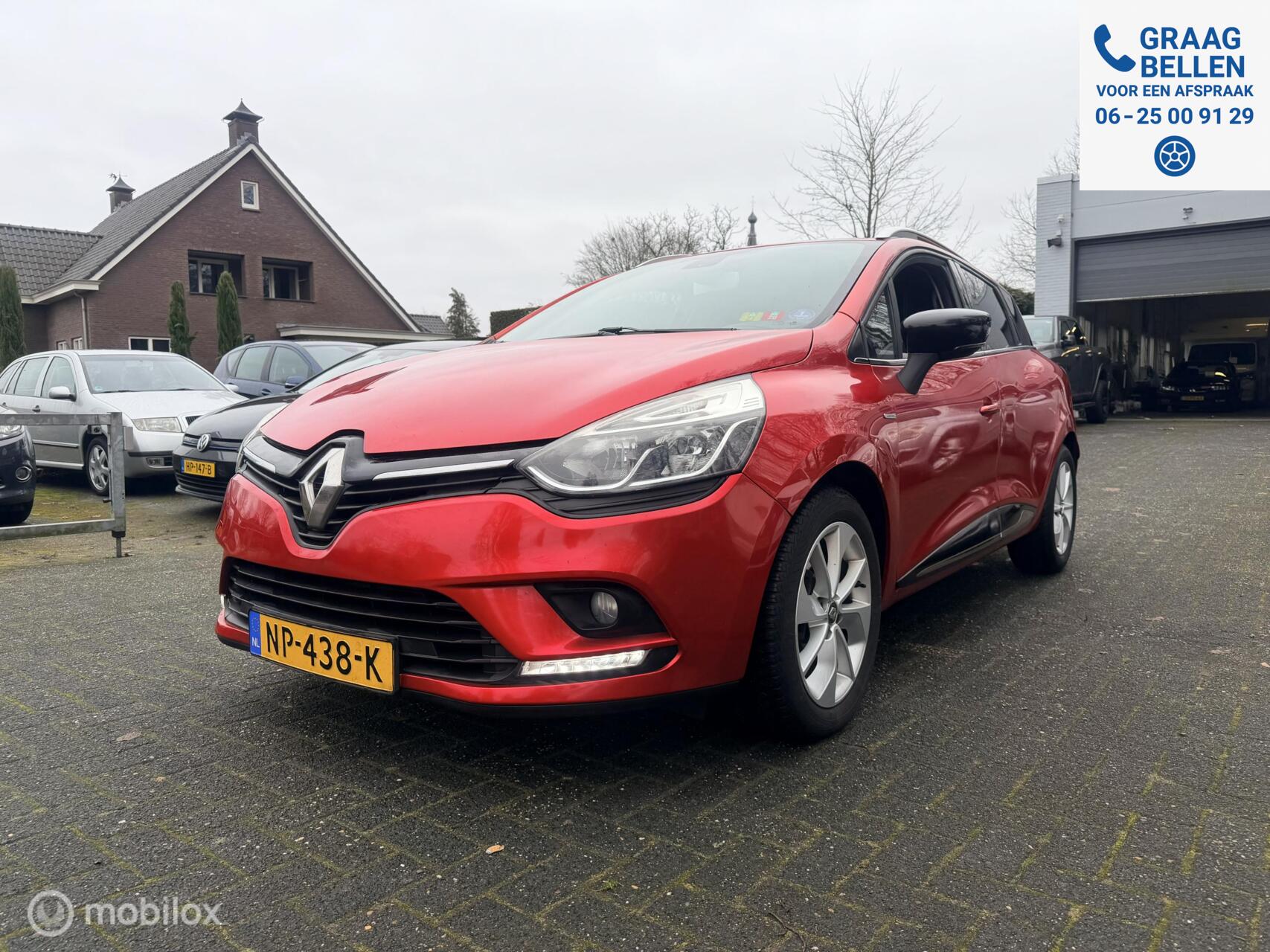 Renault Clio 0.9 TCe Limited Navi / Bluetooth / LM / PDC / Trekhaak 2017 - voorkant