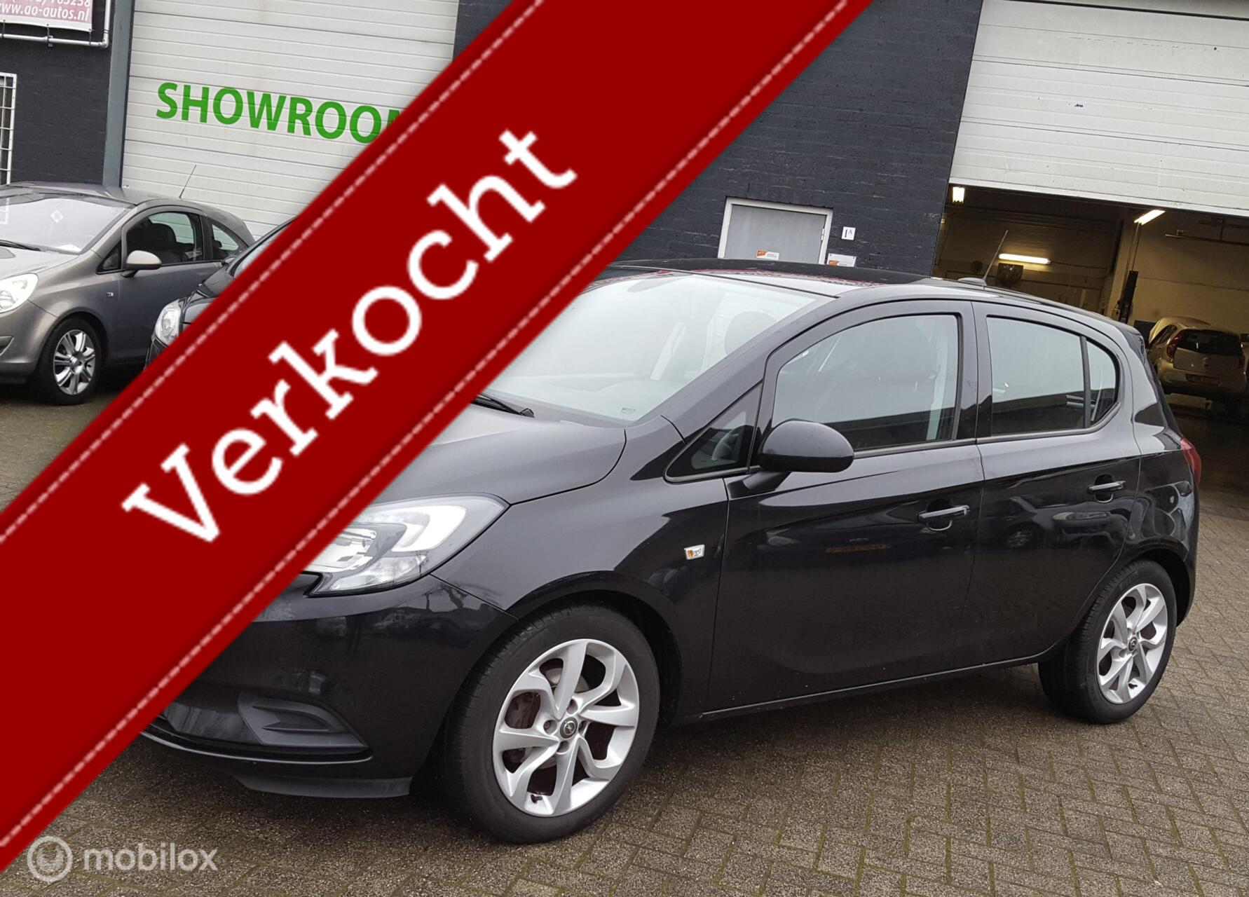 Opel Corsa 1.4 Innovation 2017 - voorkant