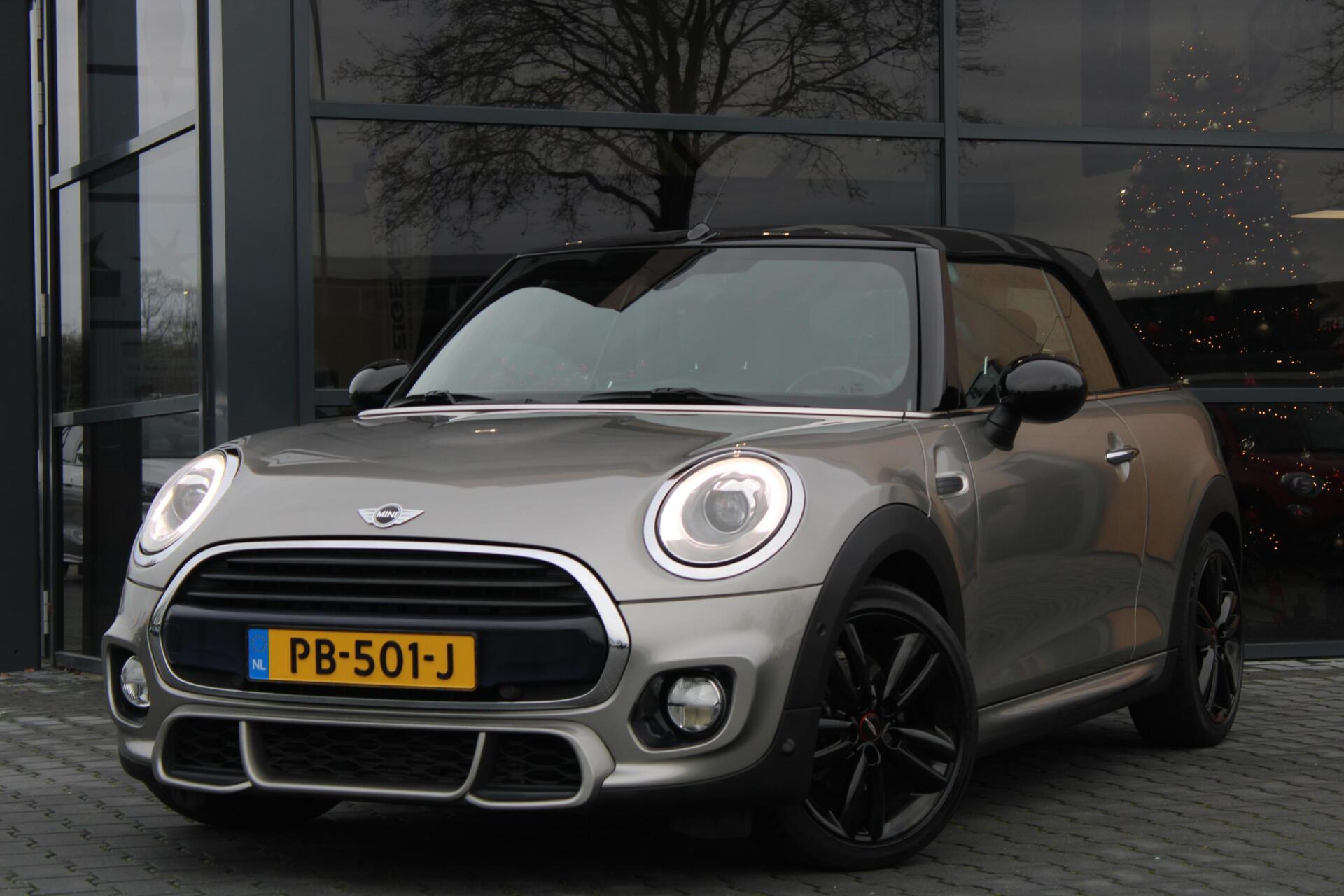Mini Cooper 1.5 136PK JCW-pakket | Volleder | LED | Org. NL 2017 - voorkant