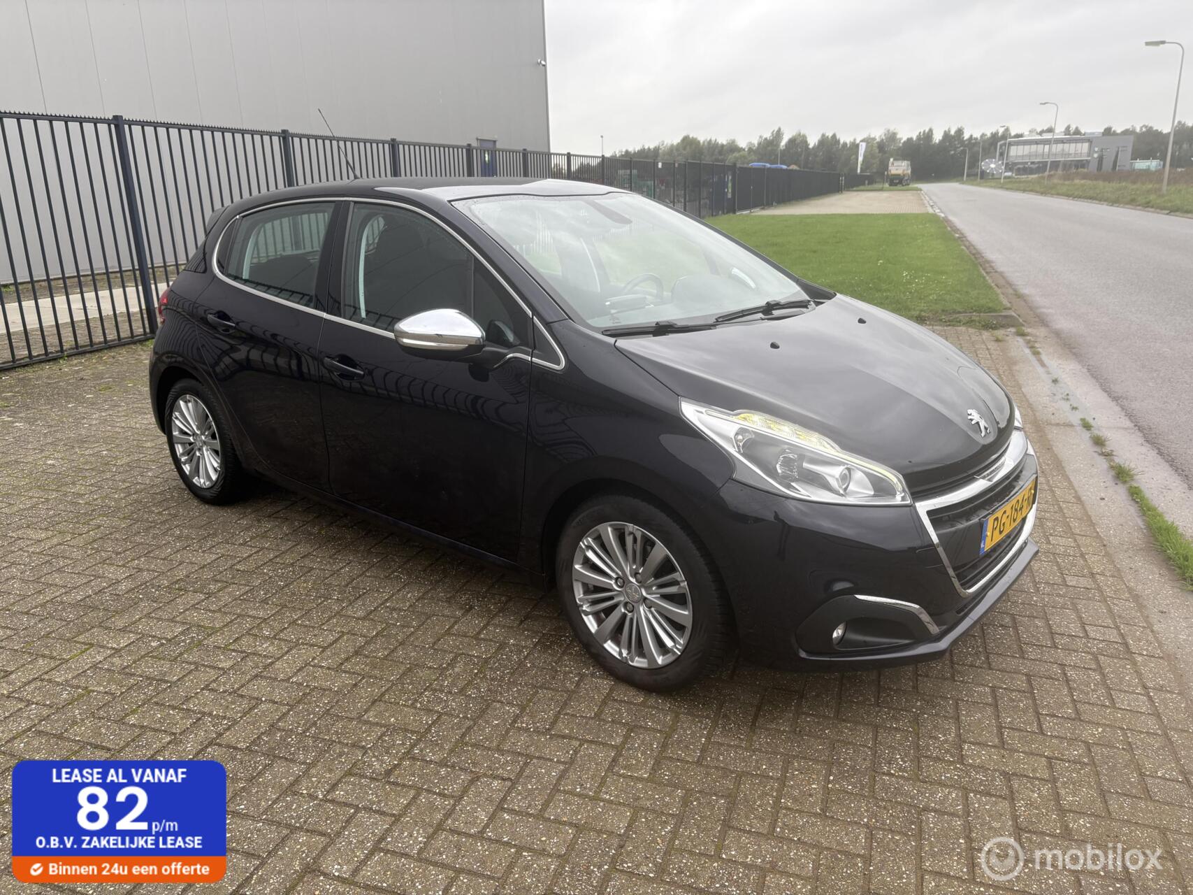 Peugeot 208 1.2 PureTech Blue Lease Executive 2017 - voorkant