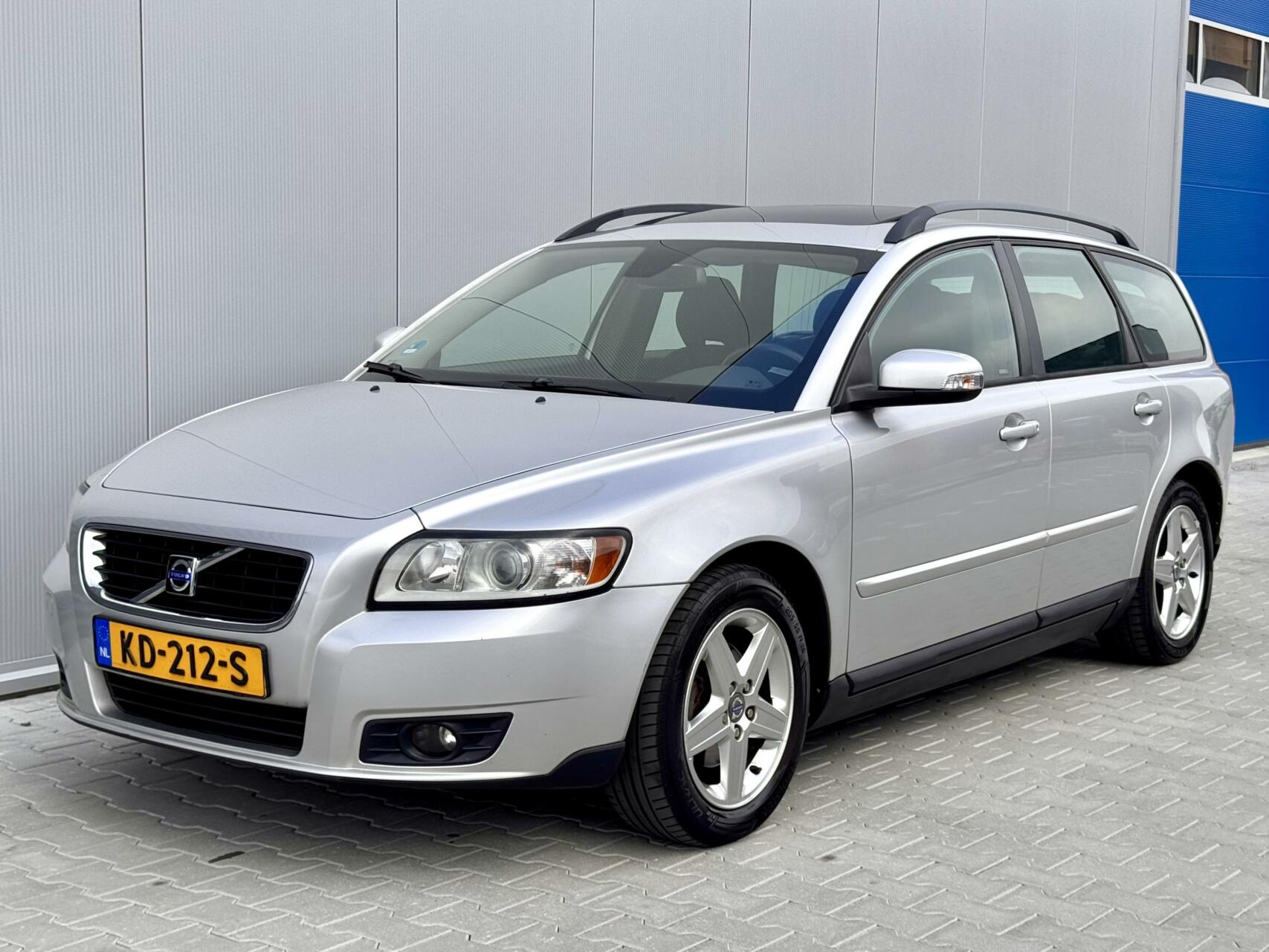 Volvo V50 1.8F Edition II | Schuifdak | Clima | Facelift | 2009 - voorkant