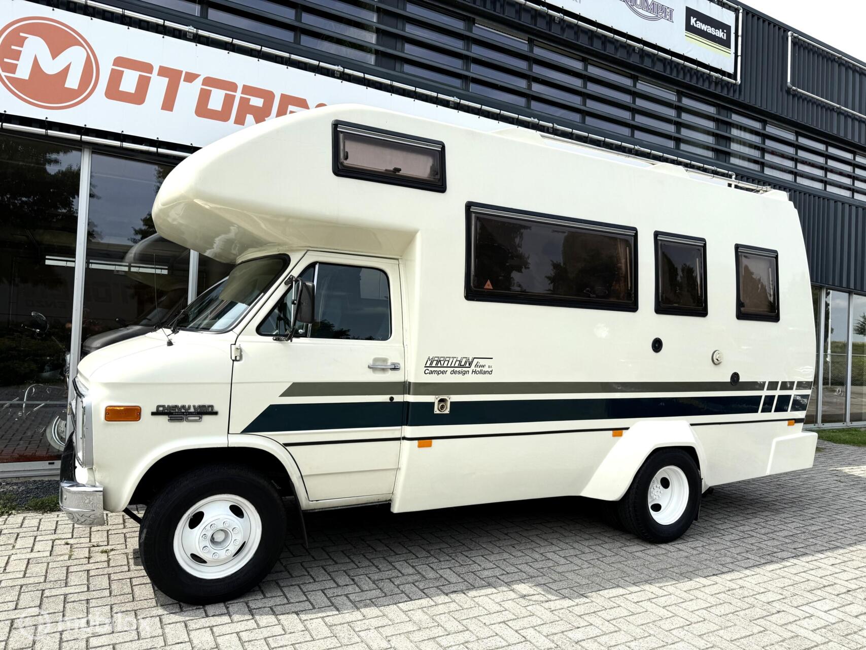 Foto van Chevrolet Chevy Van 30 D. Camper