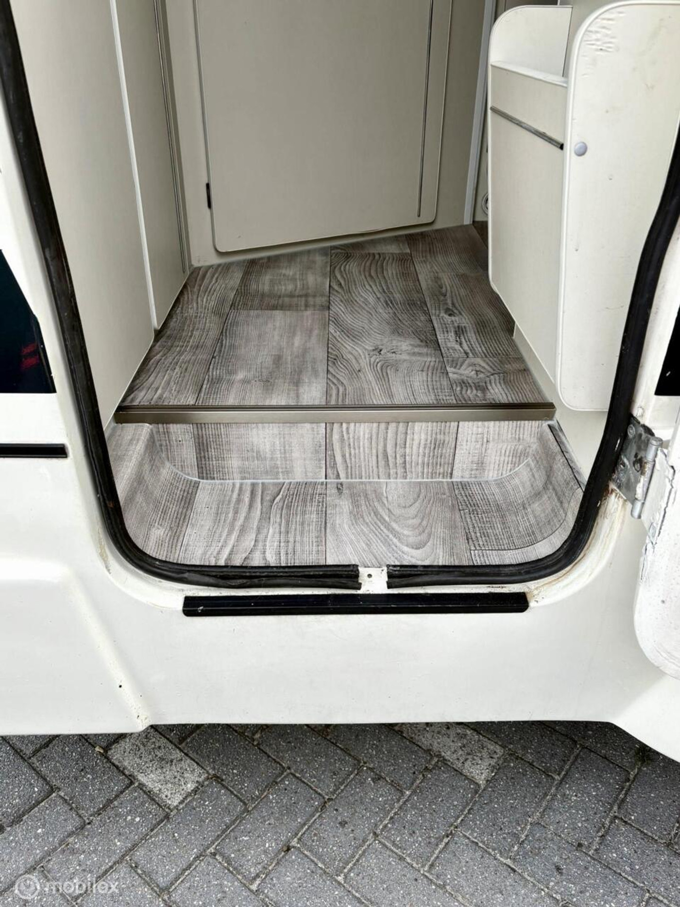 Foto van Chevrolet Chevy Van 30 D. Camper