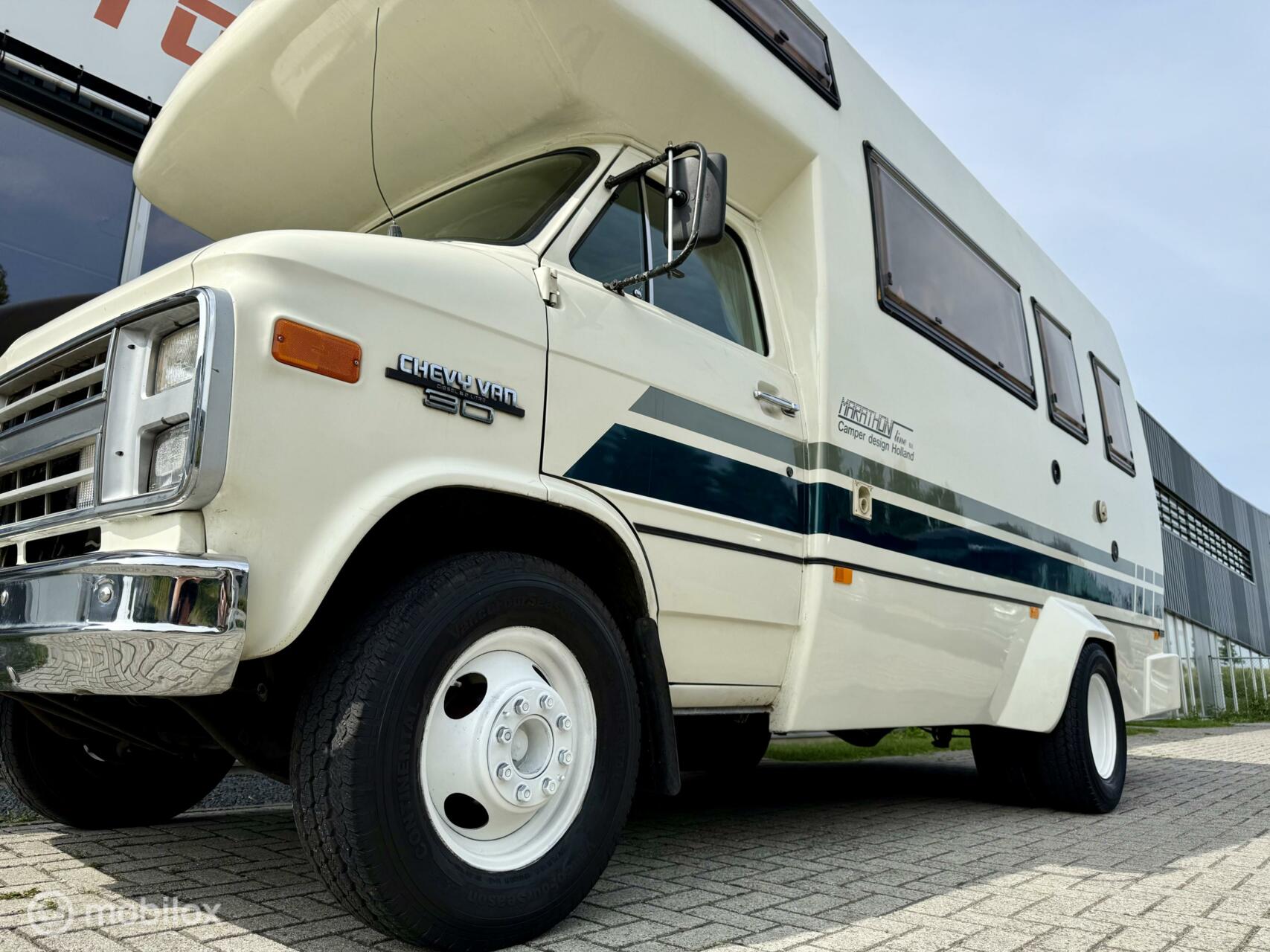 Foto van Chevrolet Chevy Van 30 D. Camper