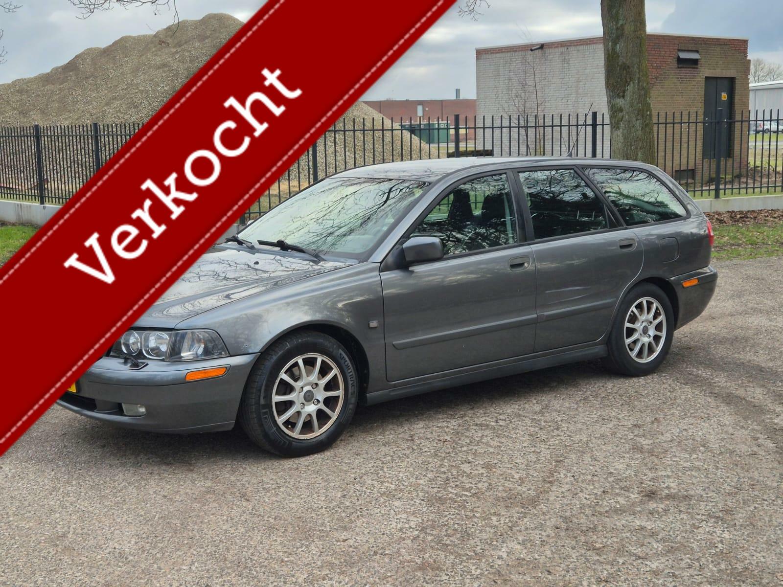 Volvo V40 1.8/Airco/Cruise Cont/Leer/Stoelverwrming/Trekhaak 2003 - voorkant