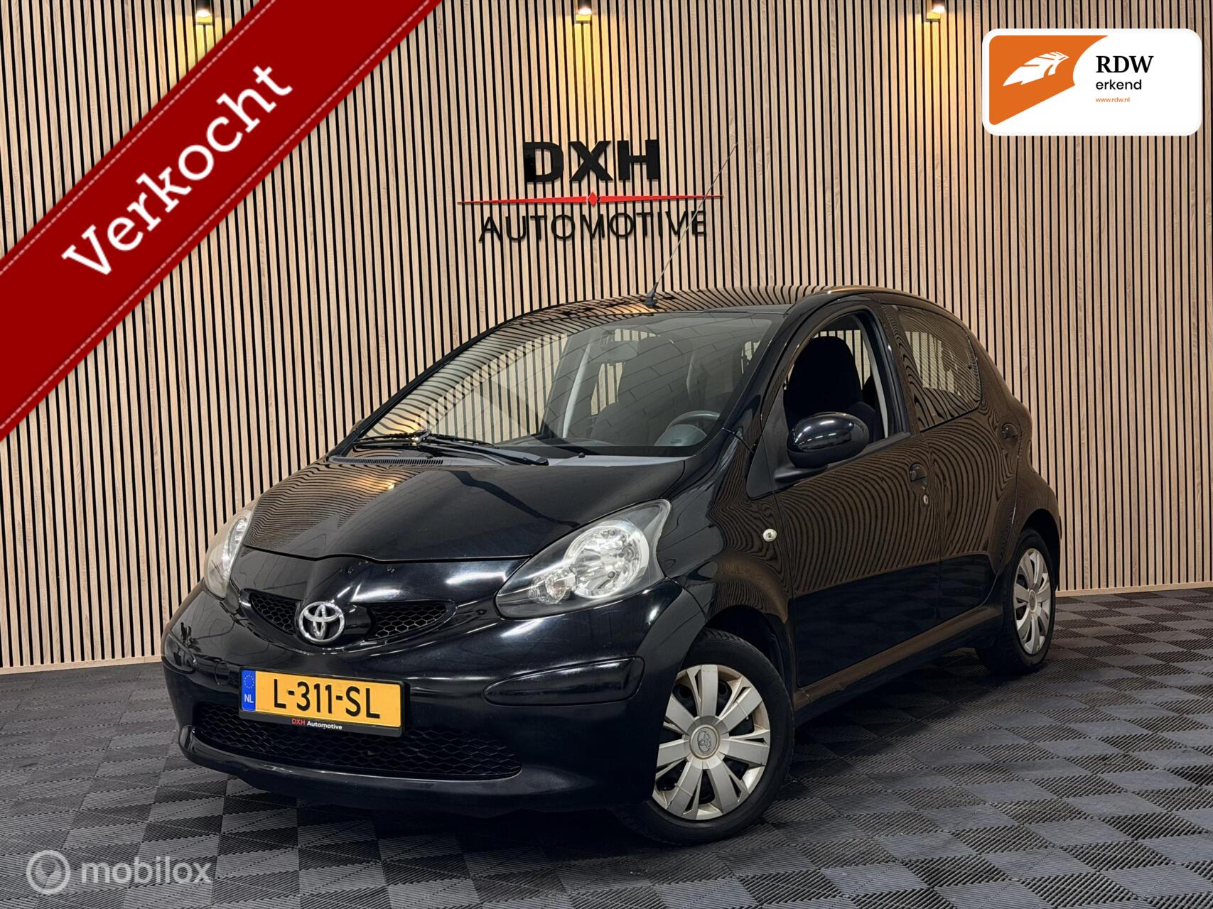 Toyota Toyota Aygo 1.0-12V + 5-DEURS 105.000km AIRCO APK-20/7/2026 2008 - voorkant