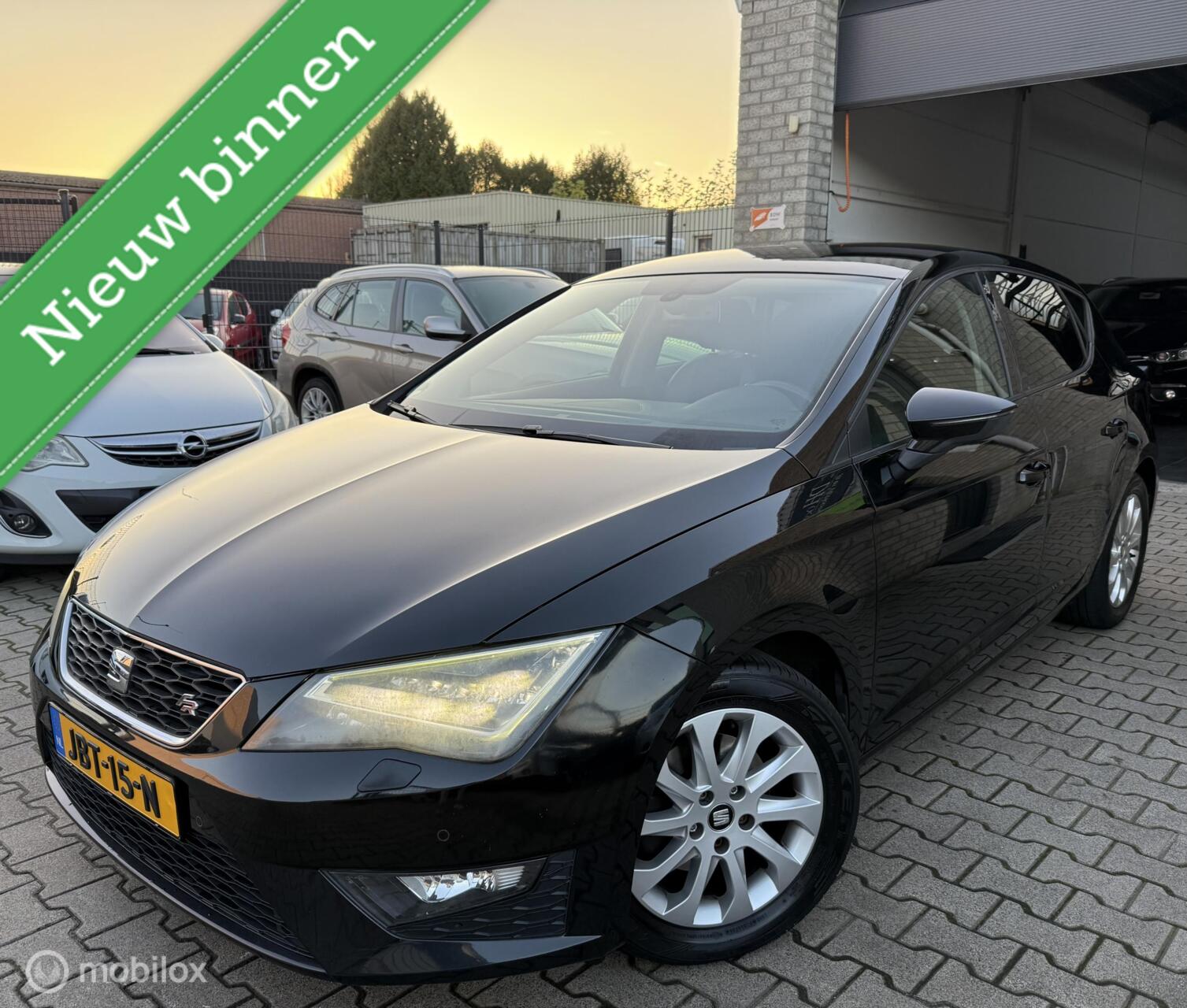 Seat Leon 1.4 TSI FR Business / Navi /Stoelverw. /Seat Sound 2013 - voorkant