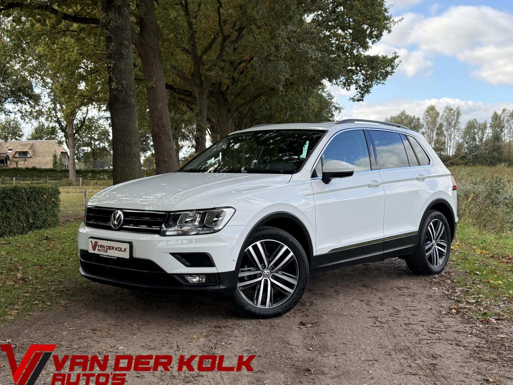Volkswagen Tiguan 1.4 TSI Comfortline | Panorama | Leder | Camera | Adaptive Cruise | CarPlay | Navigatie | Trekhaak 2019 - voorkant