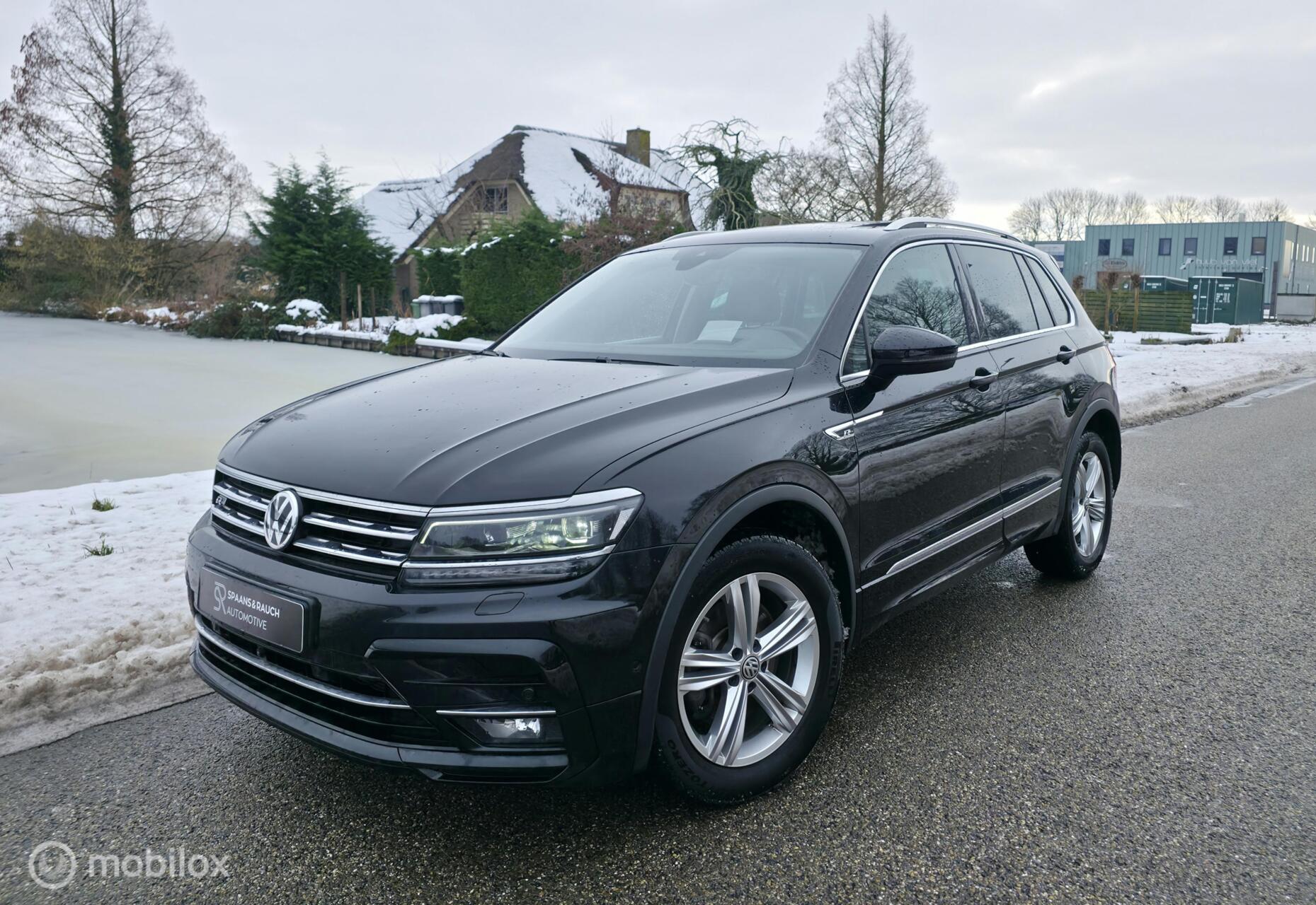 Volkswagen Tiguan 2.0 TSI 4Motion R-Line / Pano / HUD / Trekh. 2020 - voorkant