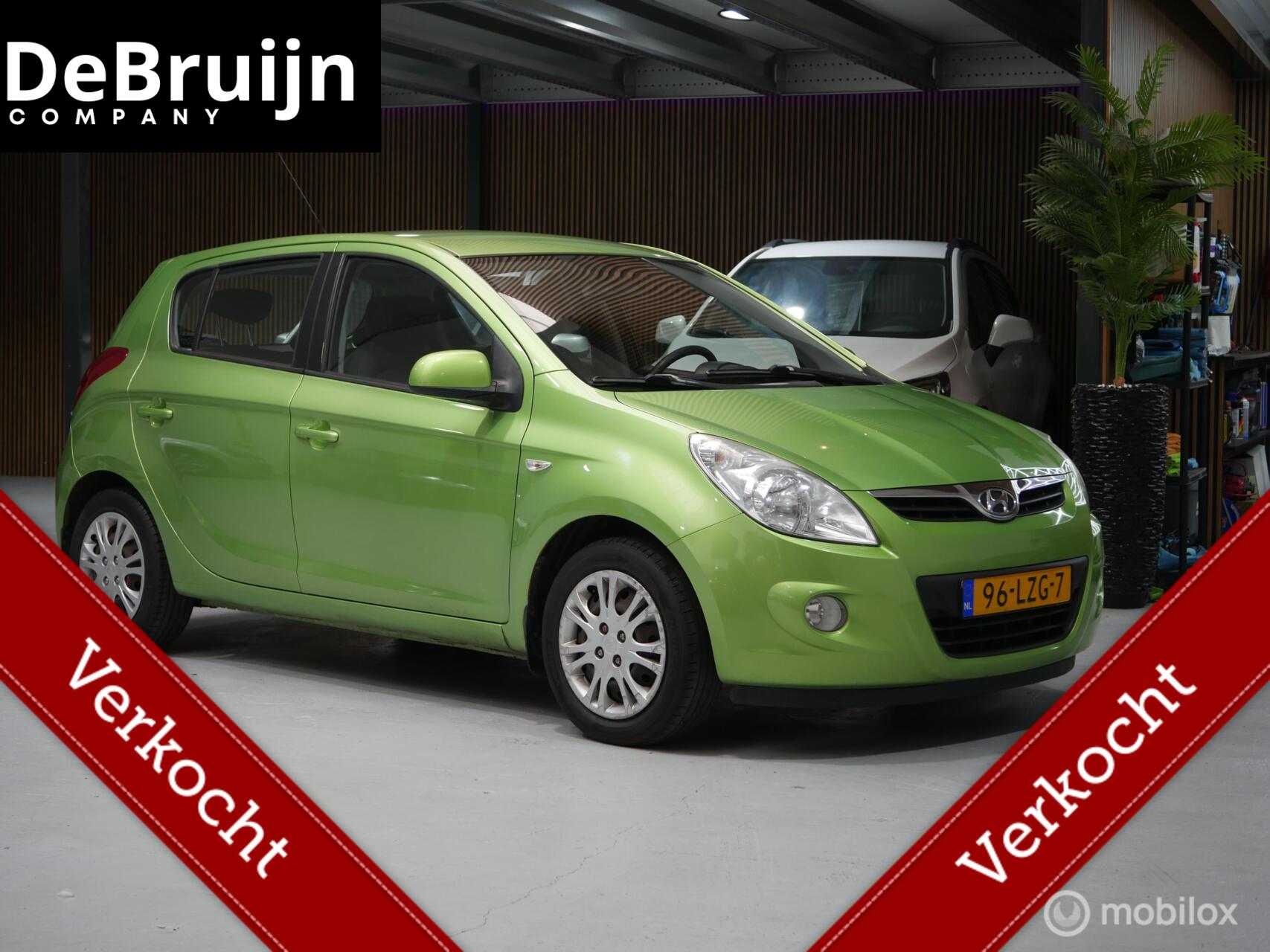 Hyundai I20 1.4i Dynamic XL - 3000,- incl 3 maanden garantie 2010 - voorkant