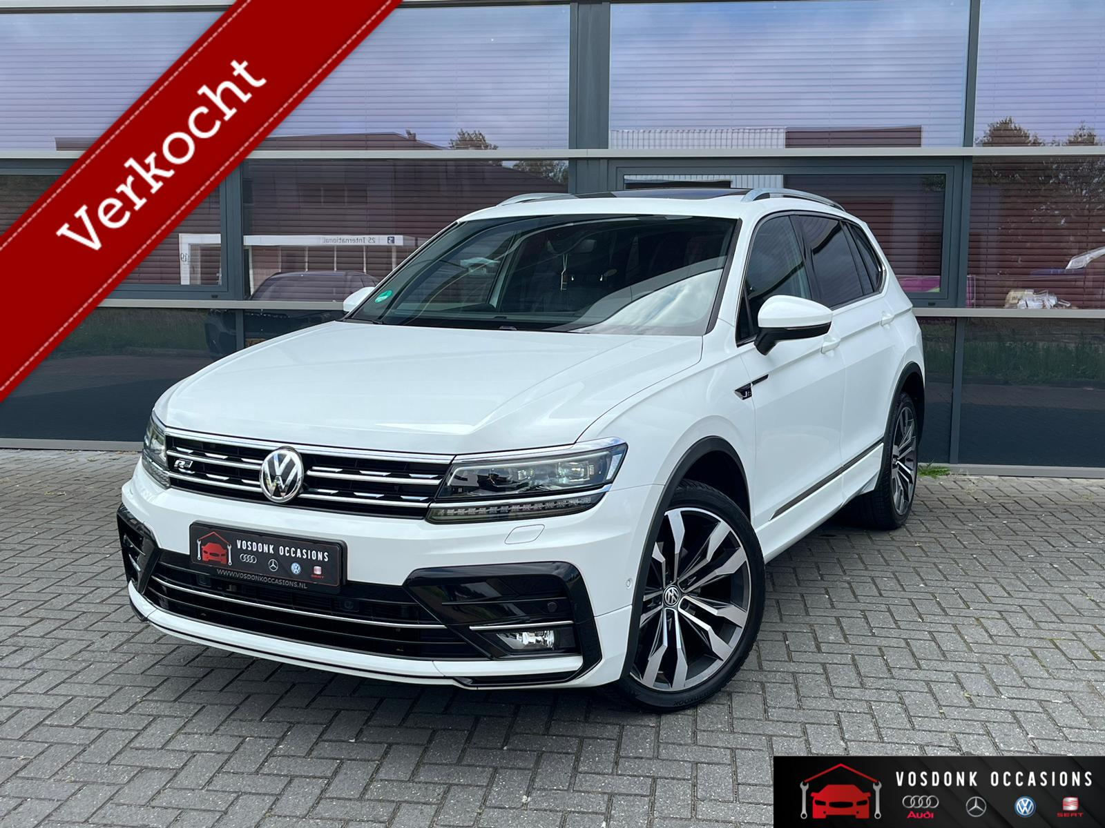 Volkswagen Tiguan 1.5 TSI ACT ALLSPACE  R-line Trekhaak Pano DSG camera Dodehoek 2019 - voorkant