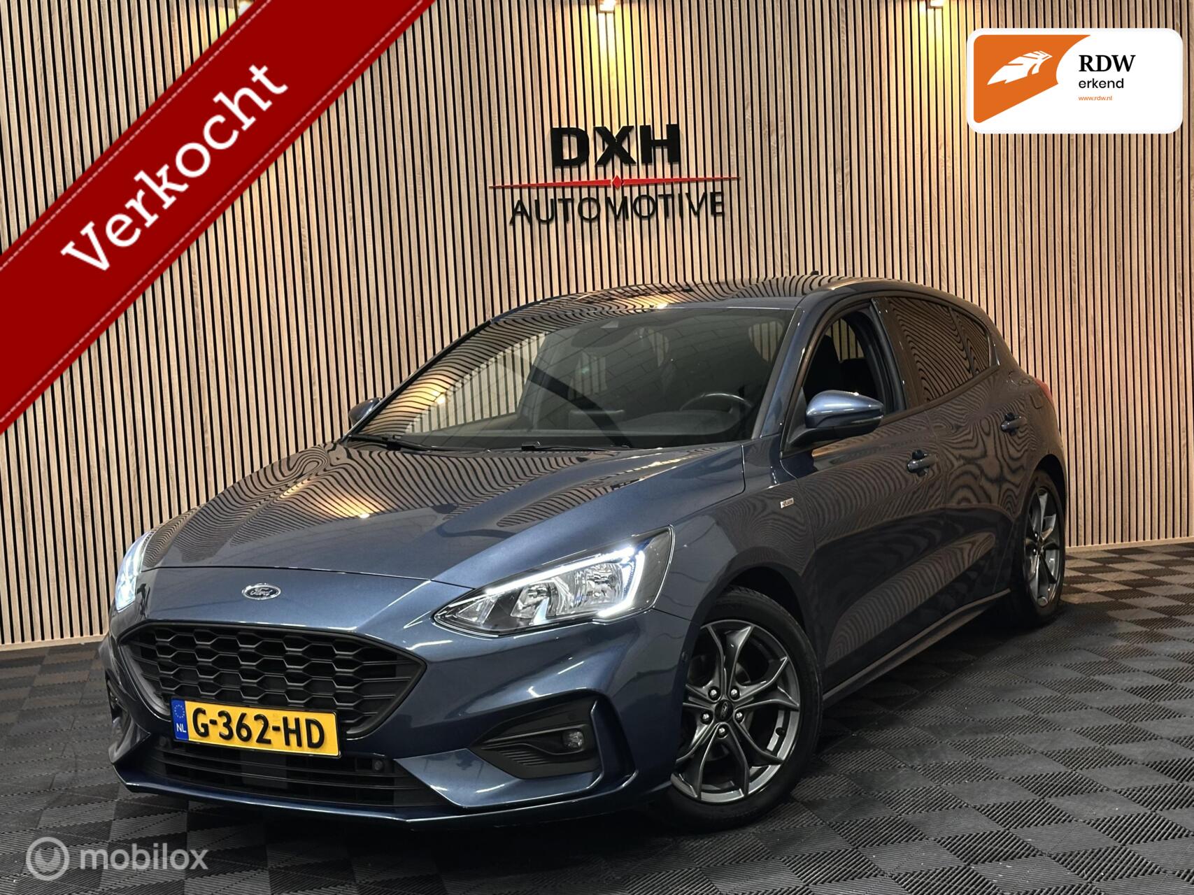 Ford Focus 1.0 EcoBoost ST-Line APK-11/2026 CARPLAY STUURVRW 2018 - voorkant