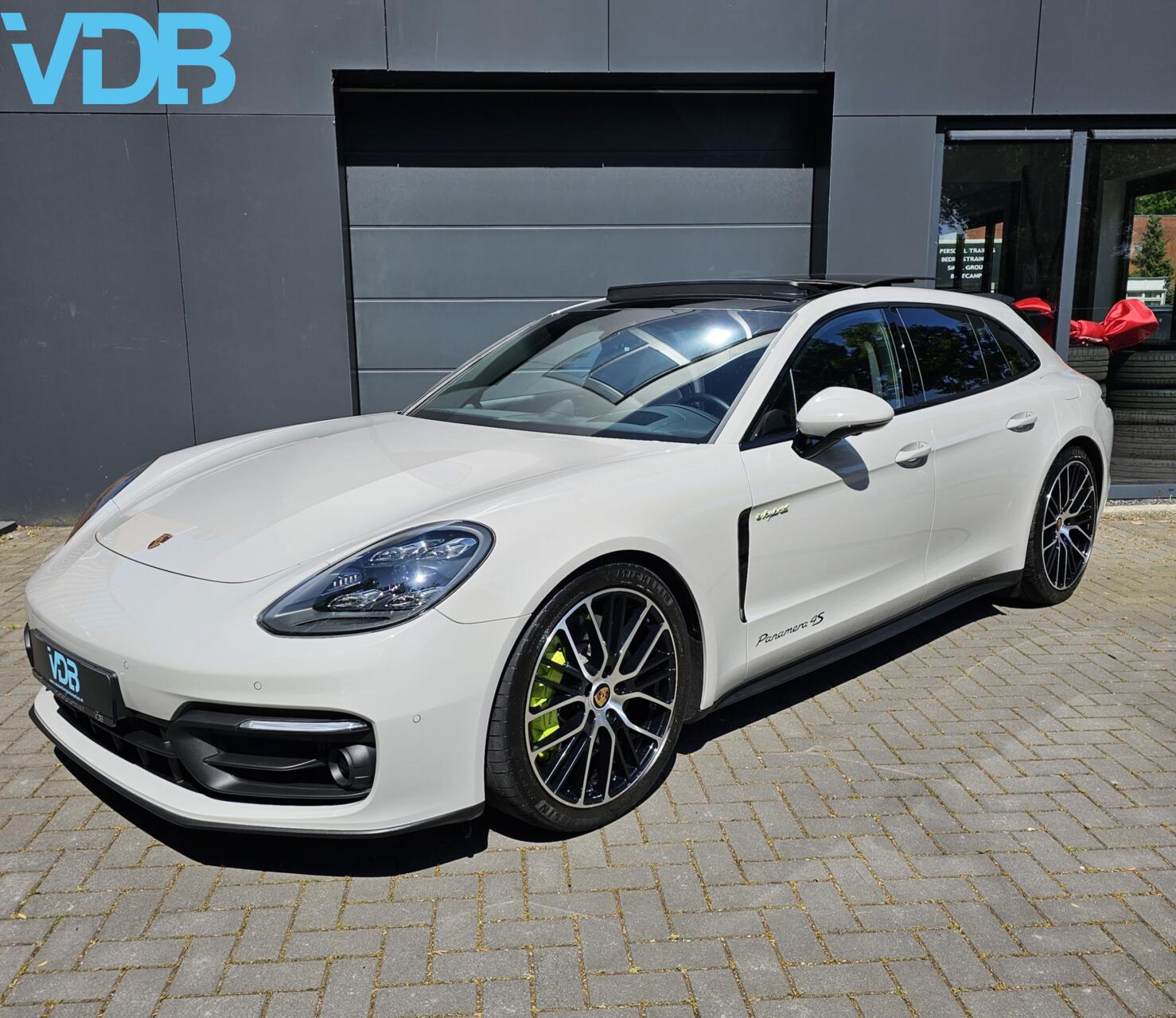 Foto van PORSCHE PANAMERA 4S E-HYBRID