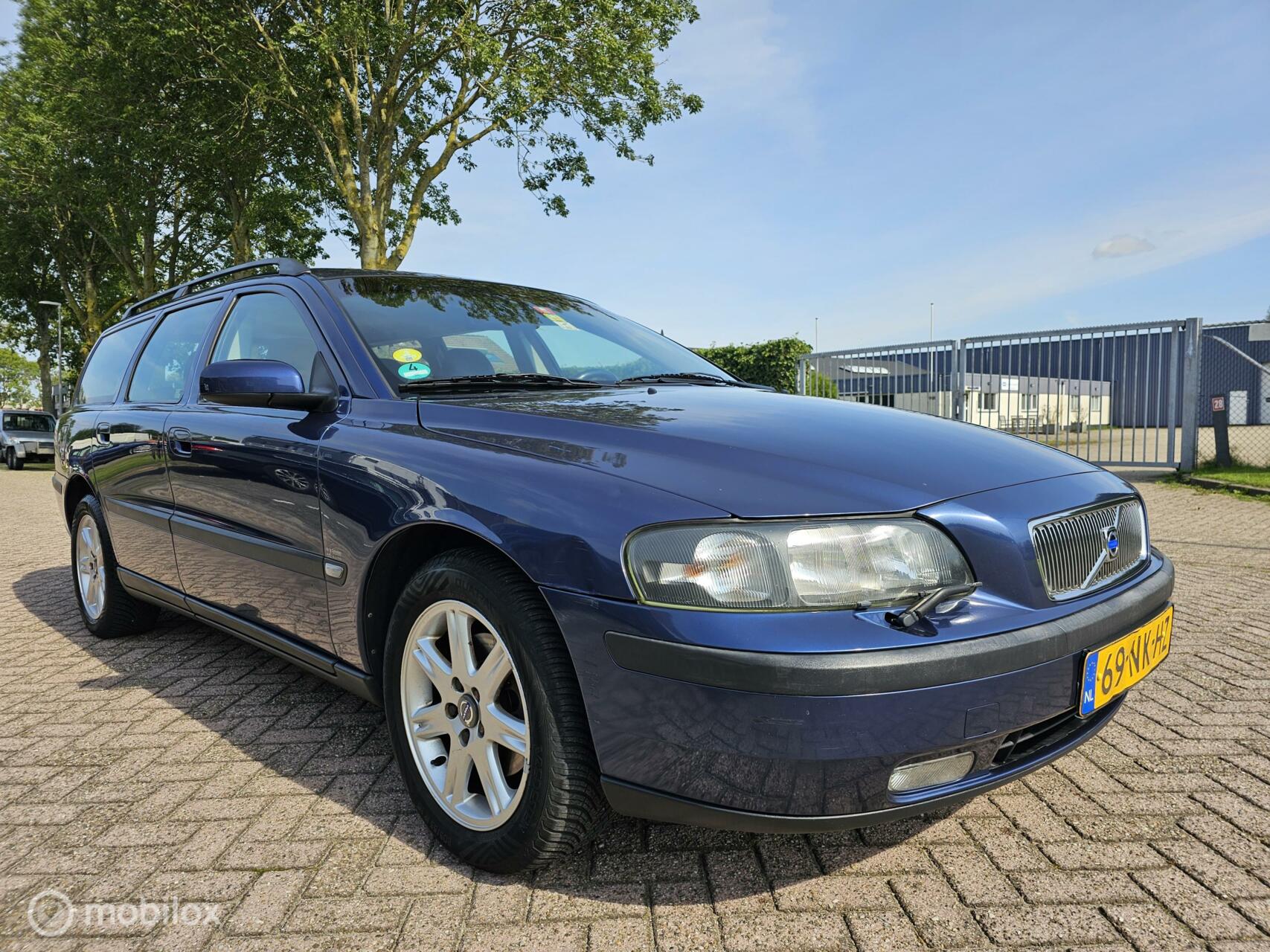 Volvo V70 2.4 Comfort Line Airco 2003 - voorkant