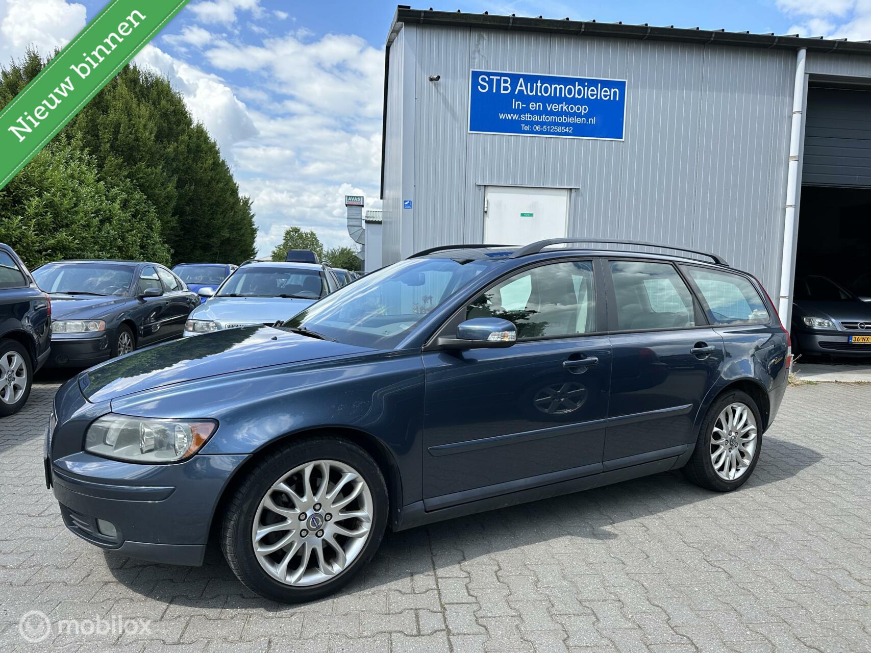 Volvo V50 2.0D Edition II, nette staat, nieuwe apk 2006 - voorkant