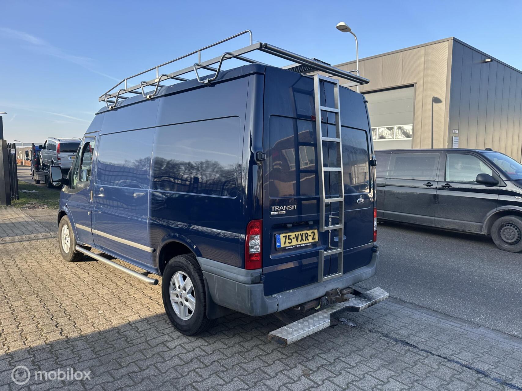 Foto van Ford Transit 350m Van 200 4.10