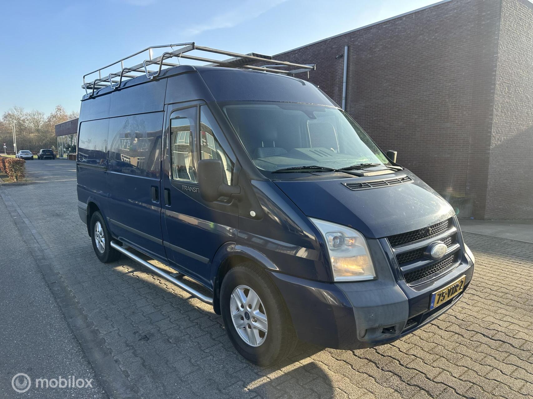 Foto van Ford Transit 350m Van 200 4.10